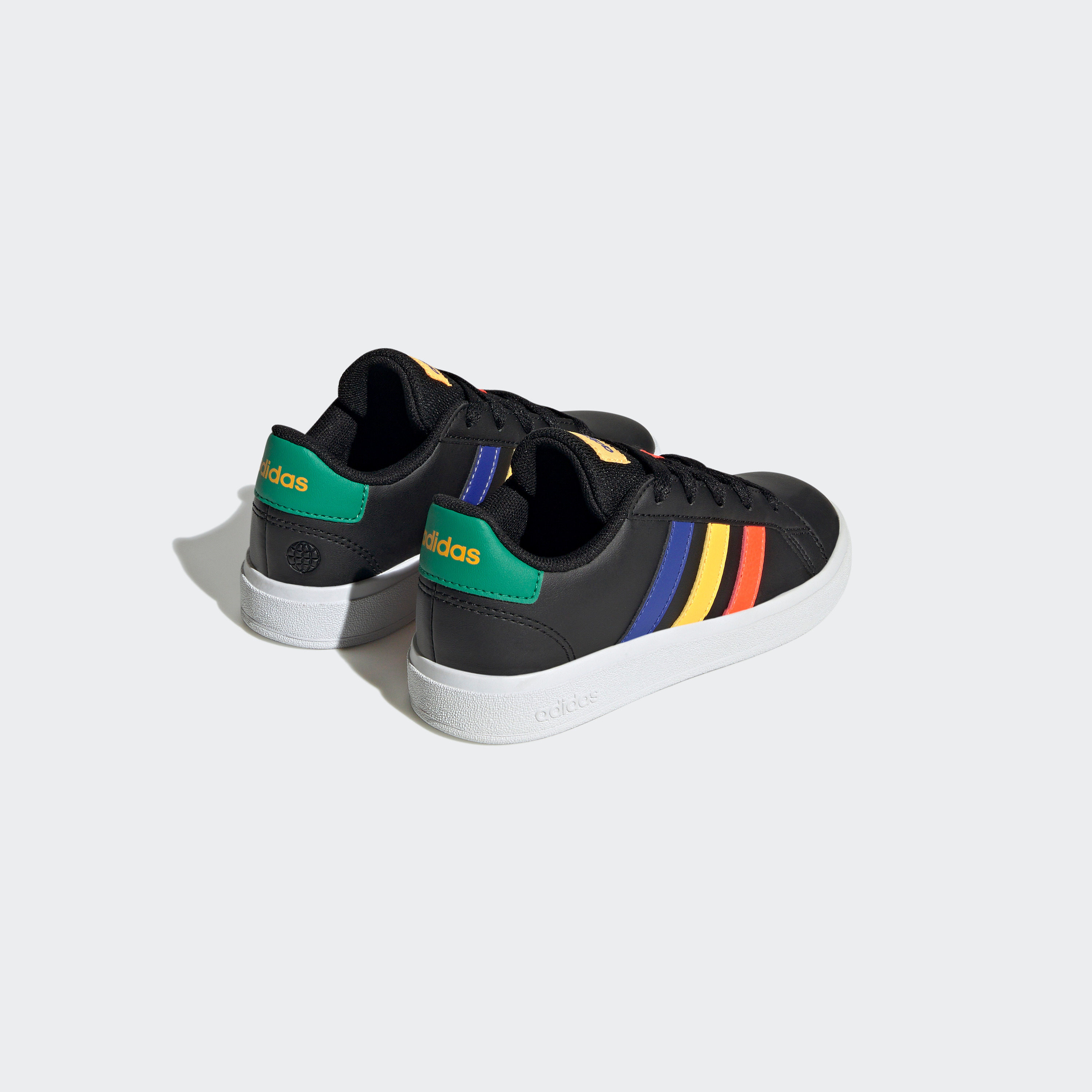 حذاء رياضي للأطفال جراند كورت لايف ستايل برباط من اديداس | او اي-sports-boys-shoes-image-6