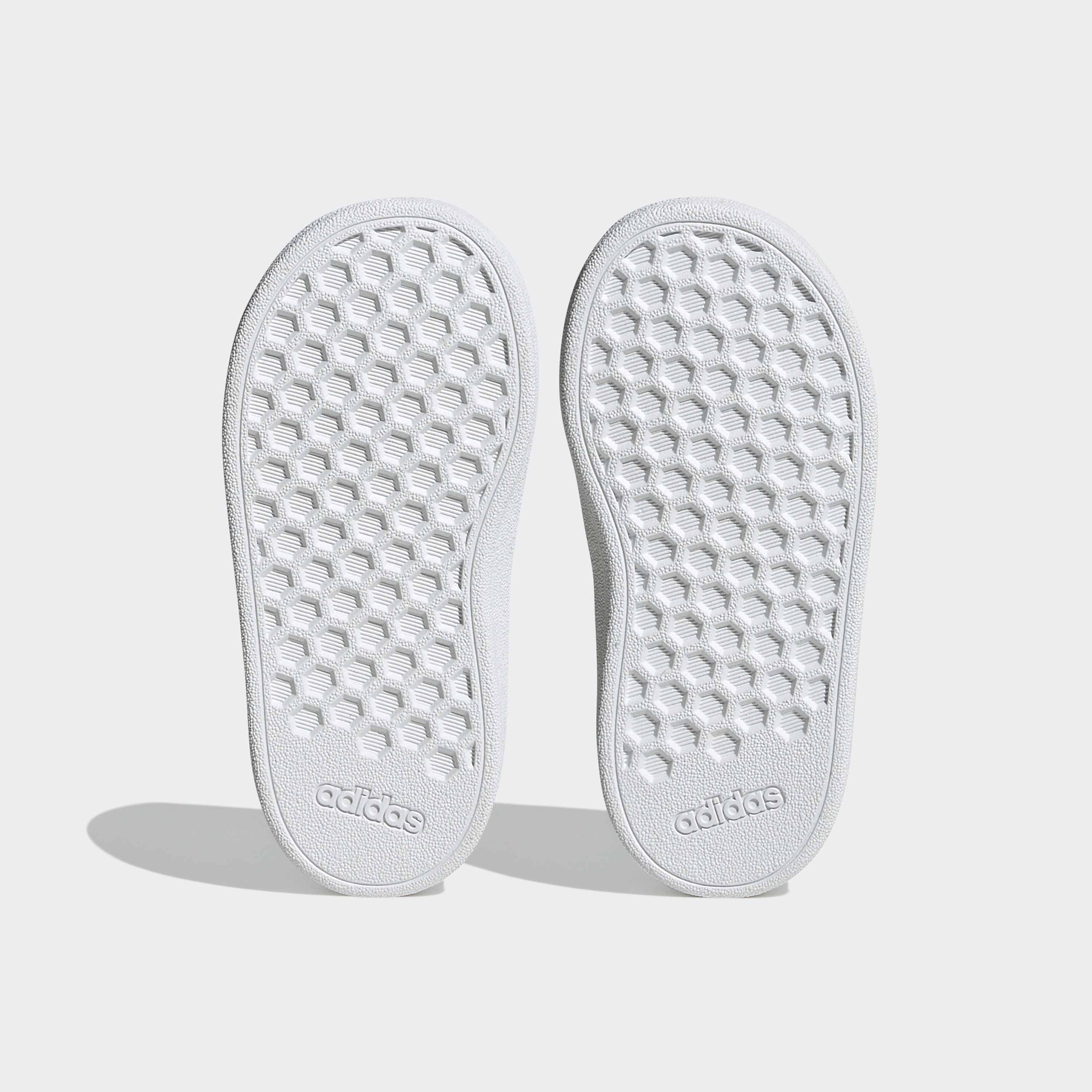 حذاء رياضي للأطفال جراند كورت لايف ستايل مزود بخطاف وحلقة من اديداس | او اي-sports-boys-shoes-image-5