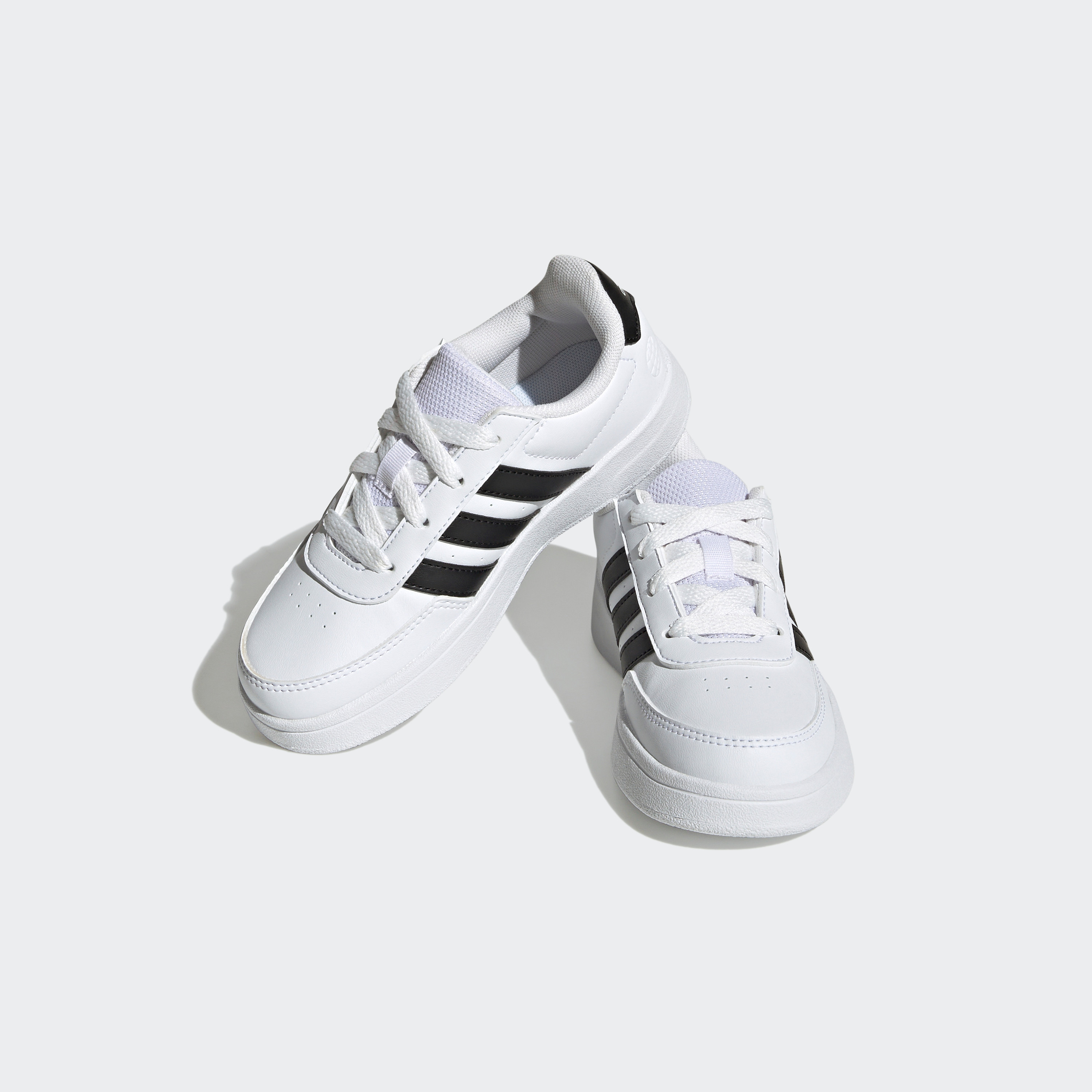 حذاء سنيكرز بريك نت لايف ستايل كورت من أديداس للأطفال من اديداس| او اي-girls-shoes-sneakers-image-1