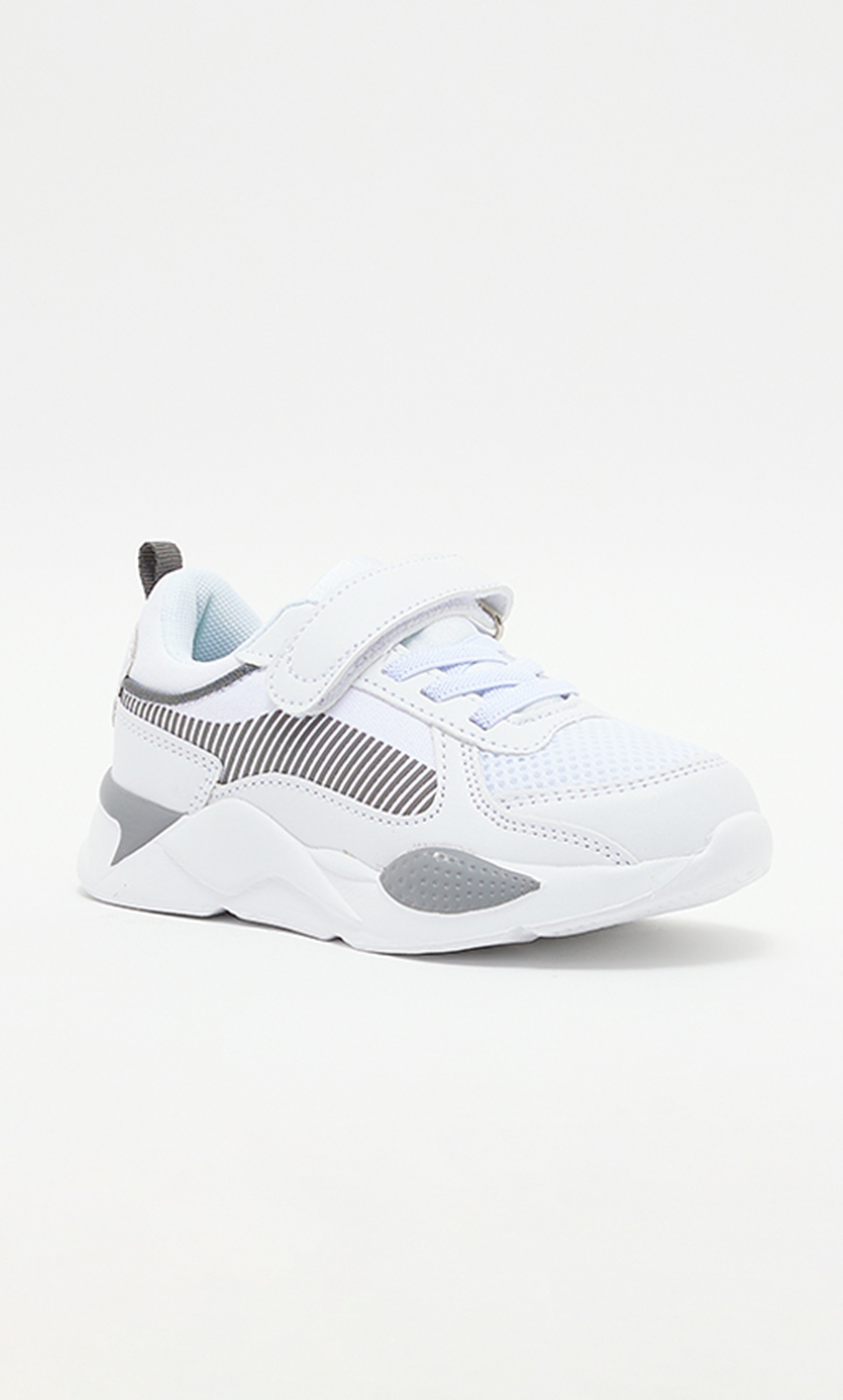 HPK-SS23-100 حذاء رياضي للأطفال برقبة منخفضة من هاش بابيز -girls-shoes-sneakers-image-1