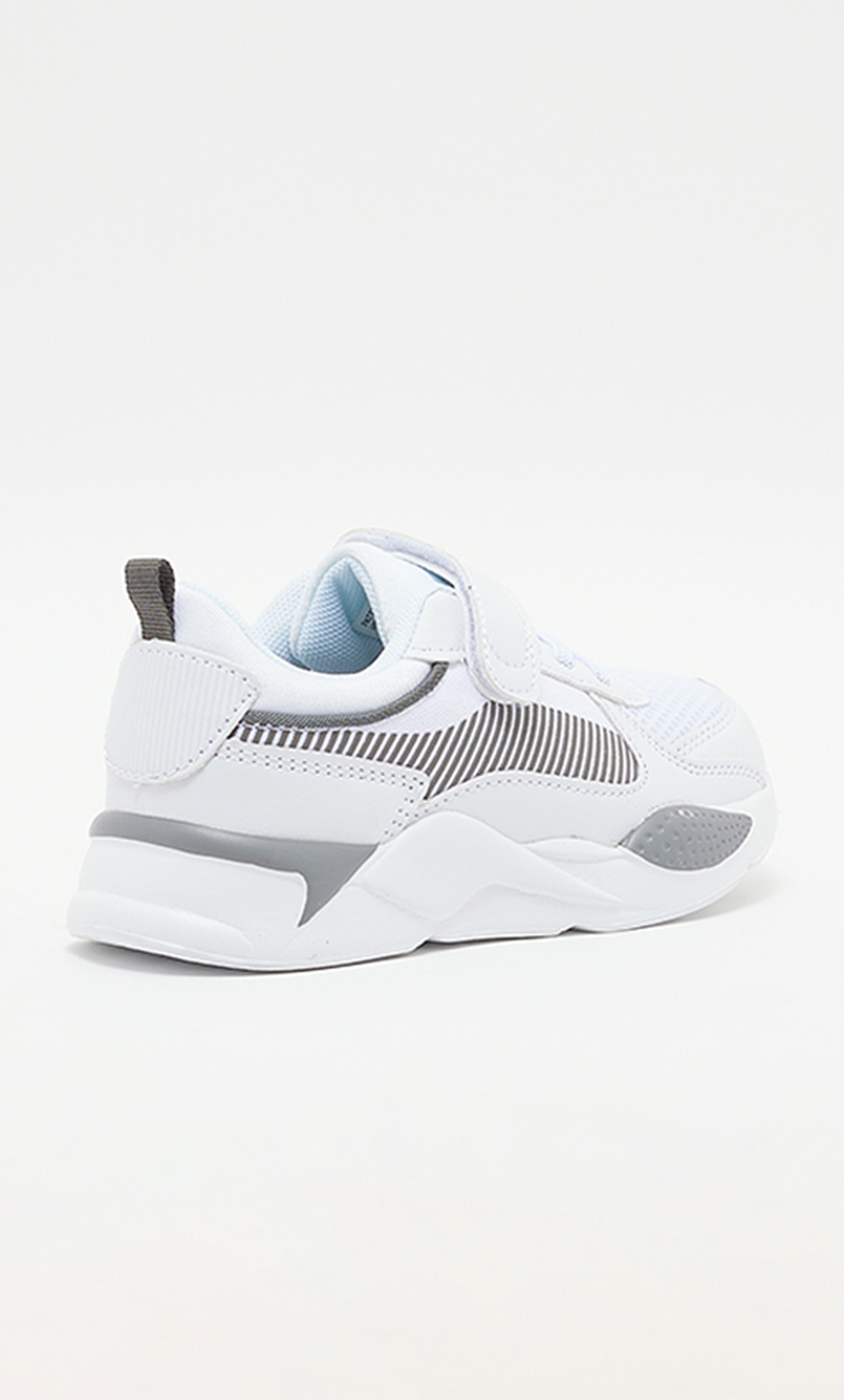 HPK-SS23-100 حذاء رياضي للأطفال برقبة منخفضة من هاش بابيز -girls-shoes-sneakers-image-3
