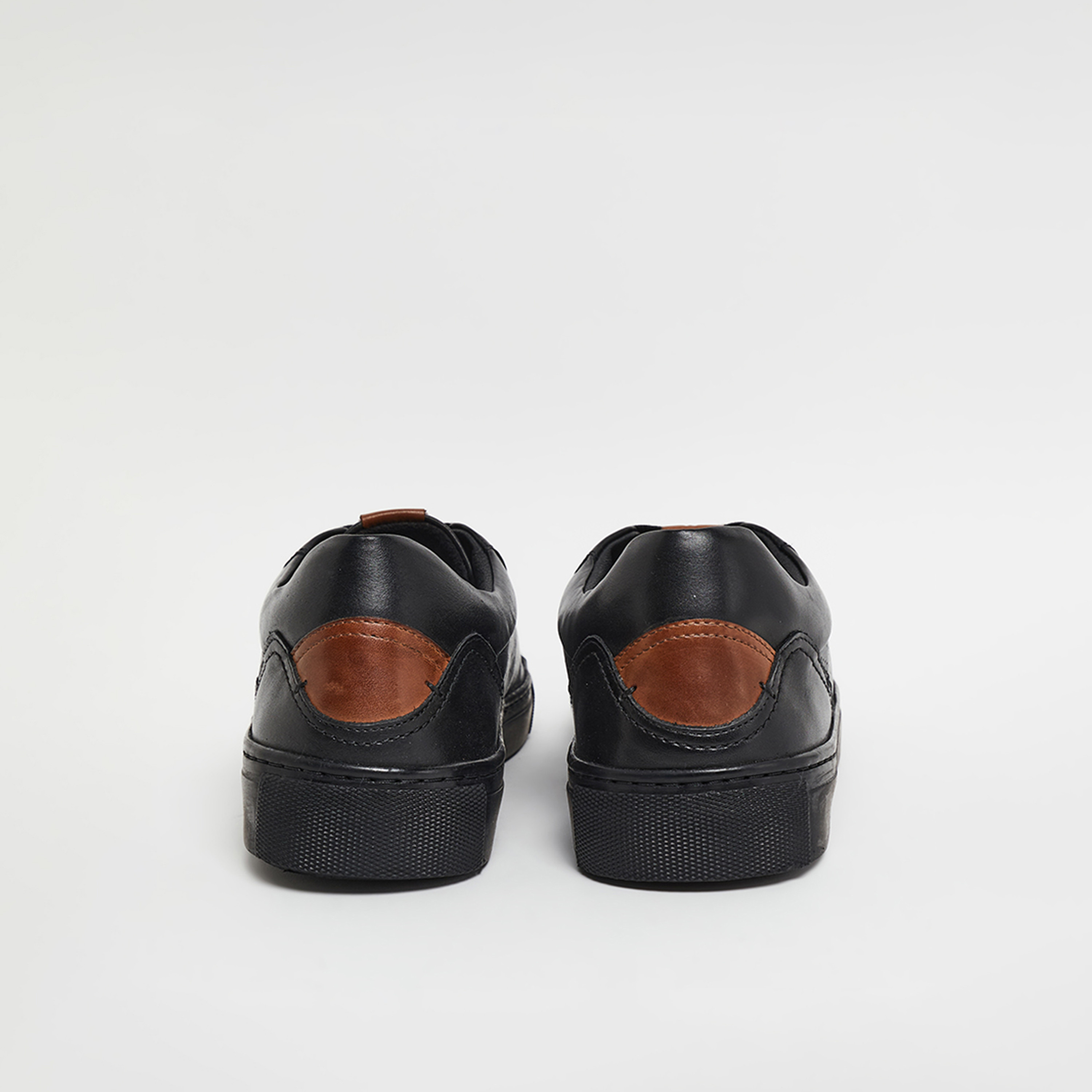 أحذية سنيكرز رجالية برباط من هاش بابيز | HPM-STOCK3-men-shoes-sneakers-image-4