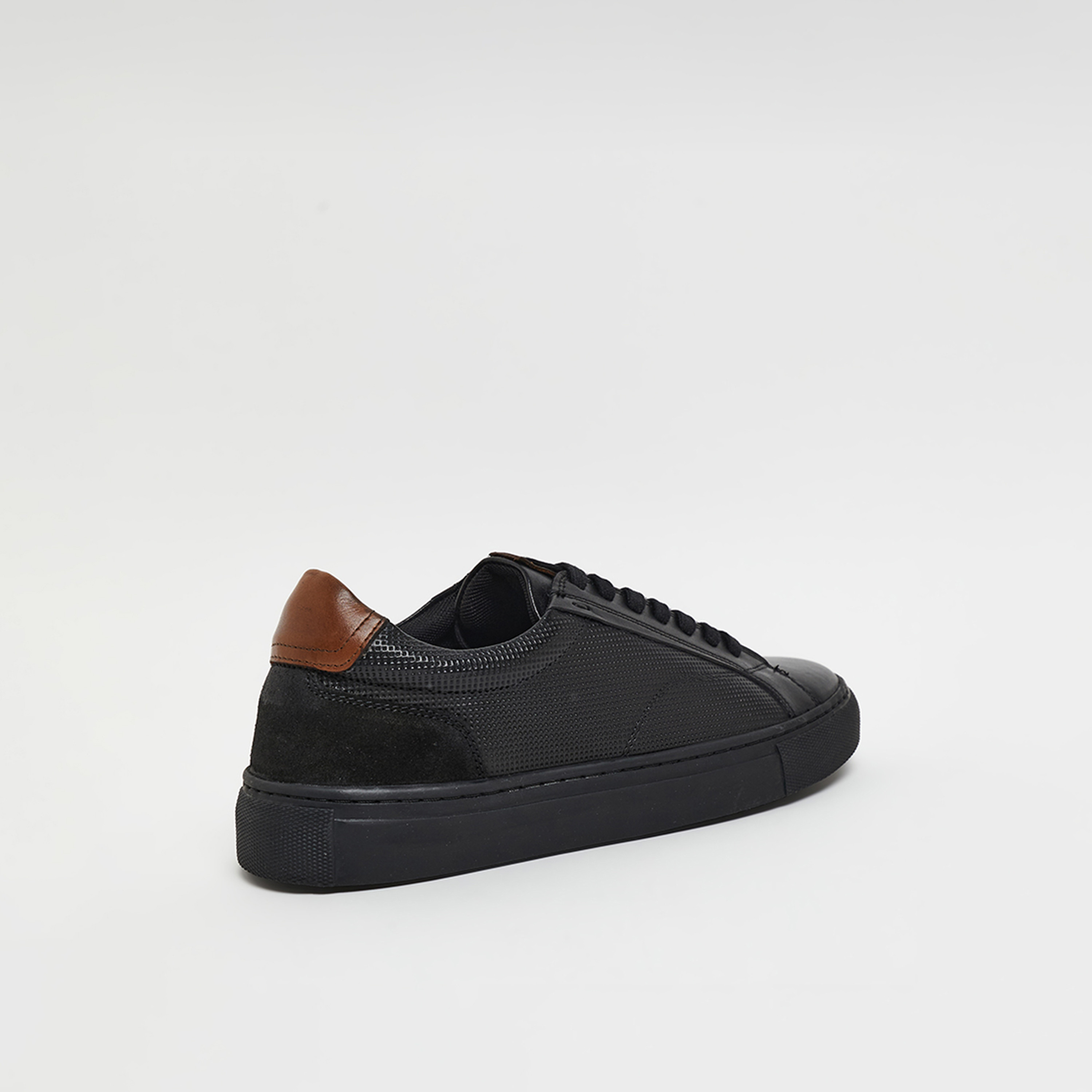 أحذية سنيكرز رجالية برباط من هاش بابيز | HPM-STOCKS1-men-shoes-sneakers-image-5