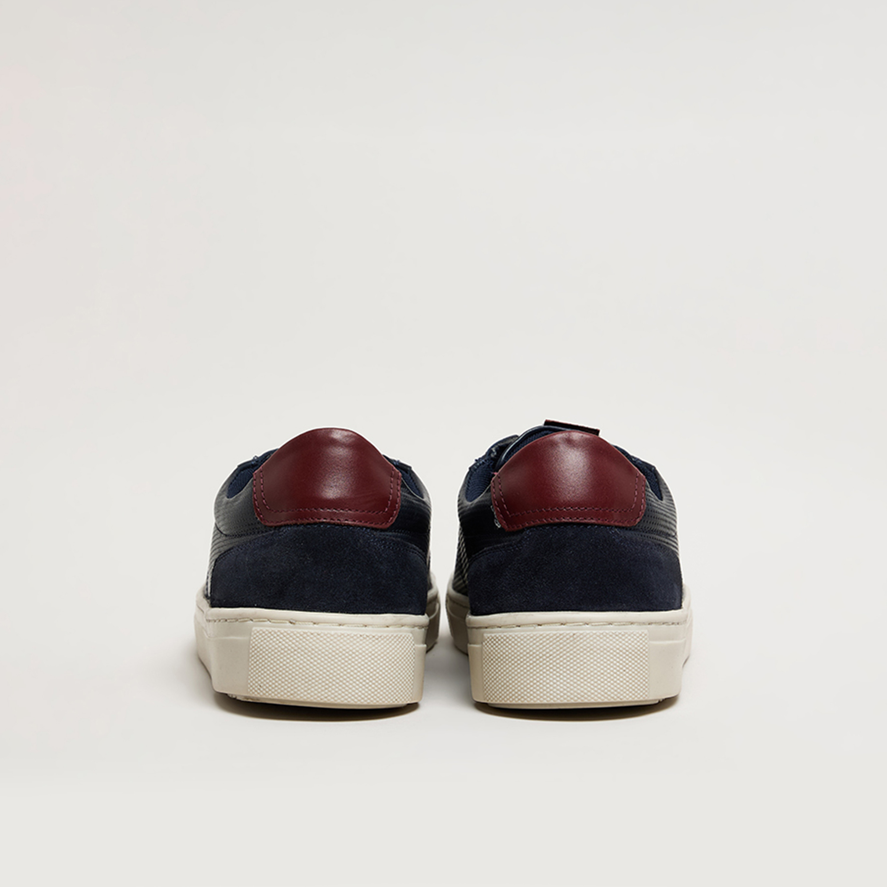 أحذية سنيكرز رجالية برباط من هاش بابيز | HPM-STOCKS1-men-shoes-sneakers-image-9