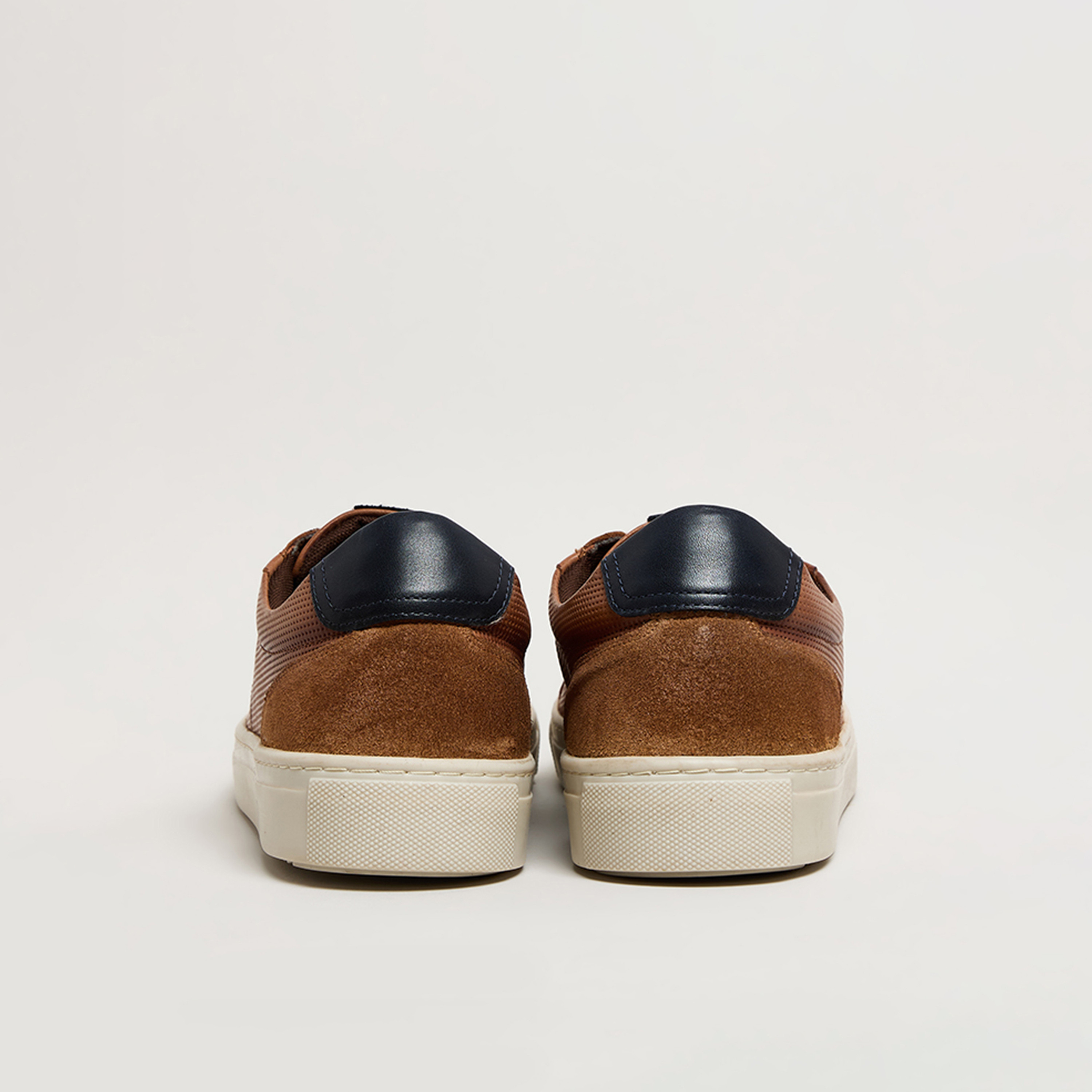 أحذية سنيكرز رجالية برباط من هاش بابيز | HPM-STOCKS1-men-shoes-sneakers-image-4