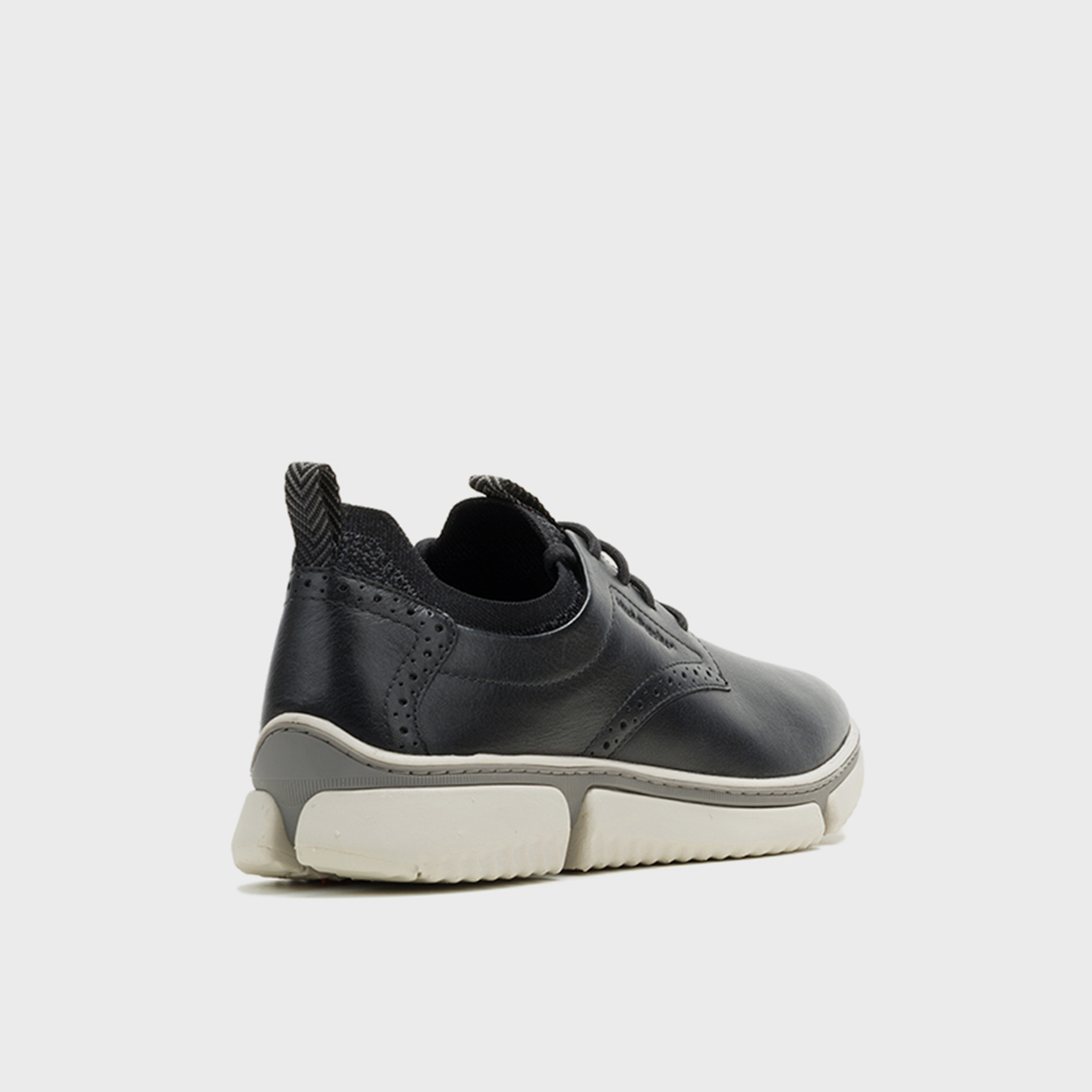 هاش بوبيز - حذاء رياضي بينيت رجالي برباط كاحل منخفض | HPM10906-men-shoes-sneakers-image-3