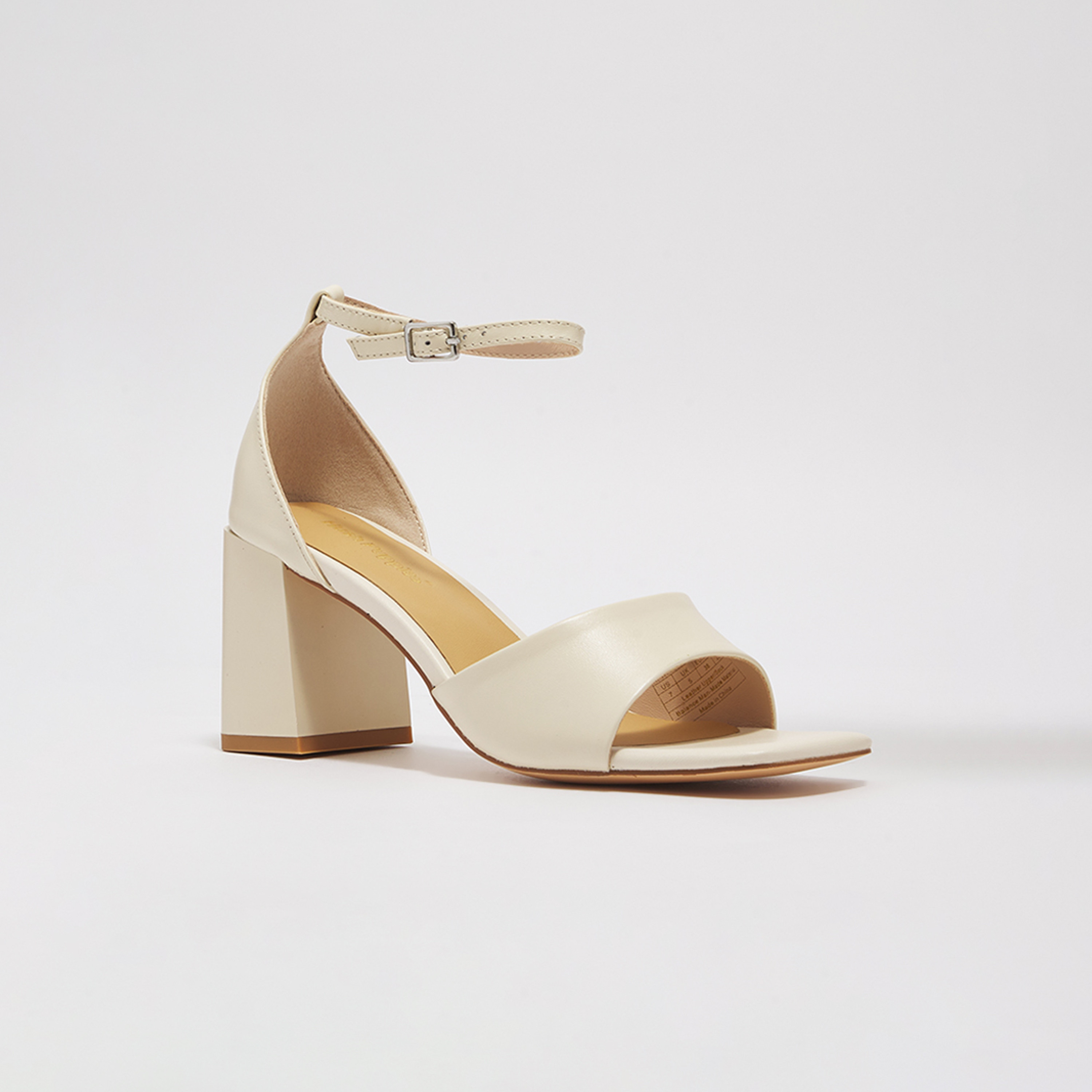  HPW7754-100 | صنادل نسائية من هاش بابيز بكعب عريض مع شريط للكاحل -women-shoes-heels-image-1