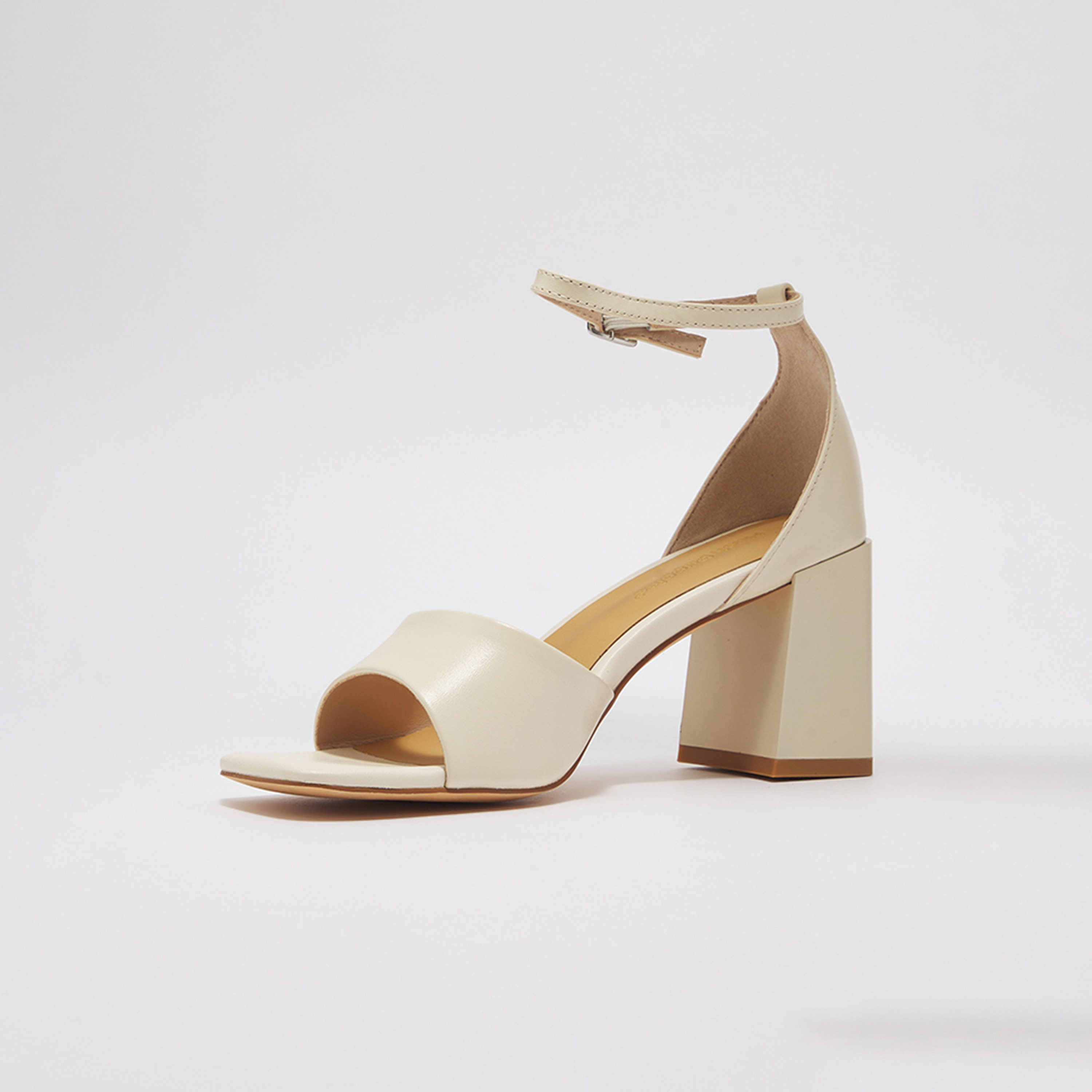  HPW7754-100 | صنادل نسائية من هاش بابيز بكعب عريض مع شريط للكاحل -women-shoes-heels-image-2