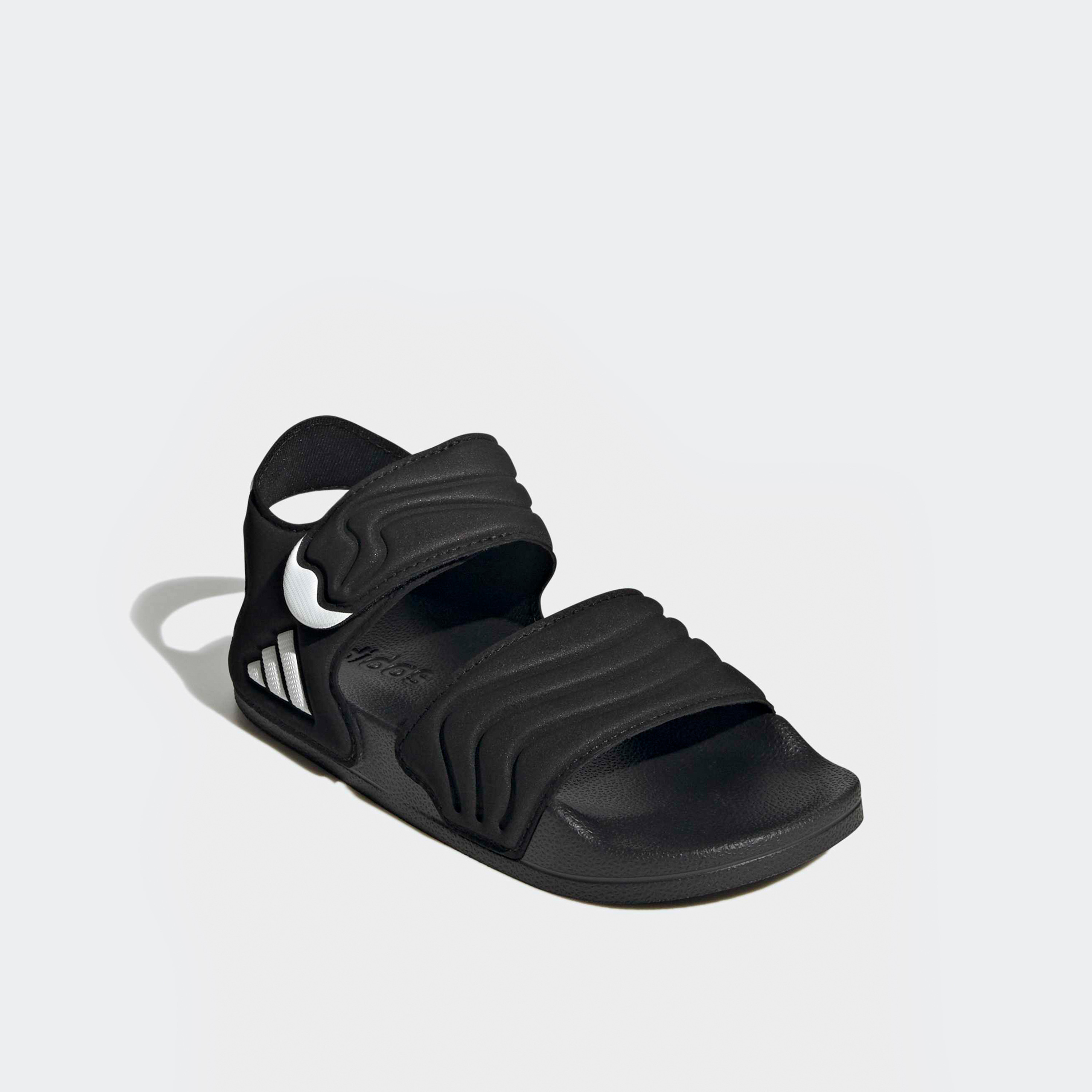 صندل بشريط إغلاق لاصق أديليت من أديداس-boys-shoes-sandals-image-1