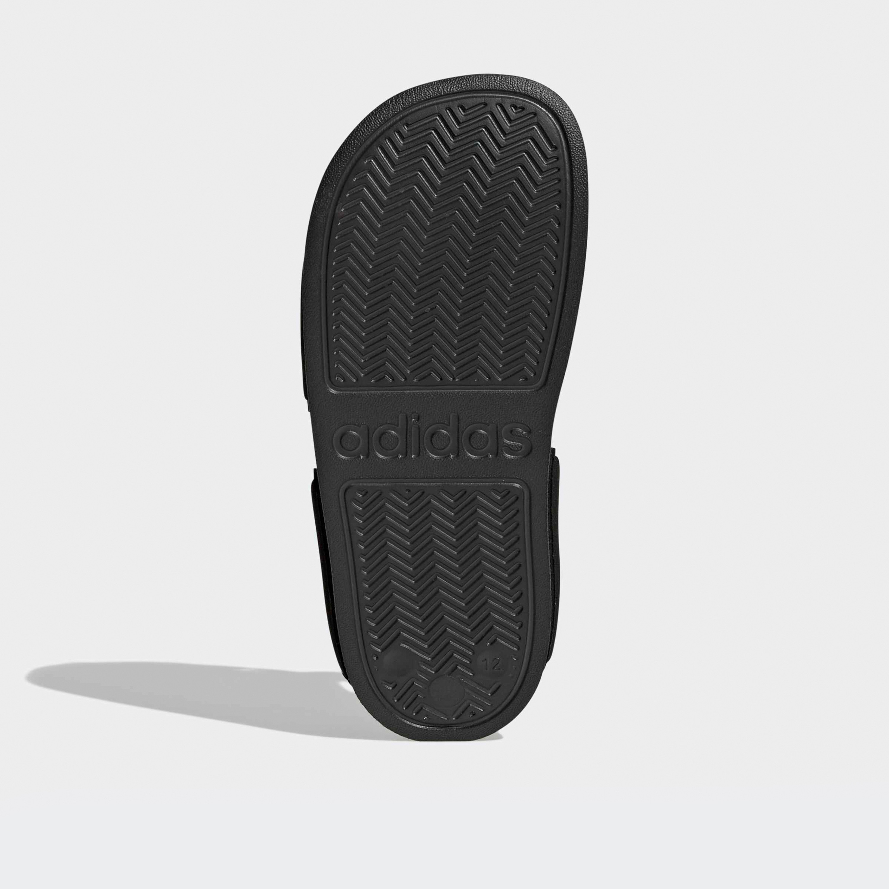 صندل بشريط إغلاق لاصق أديليت من أديداس-boys-shoes-sandals-image-6
