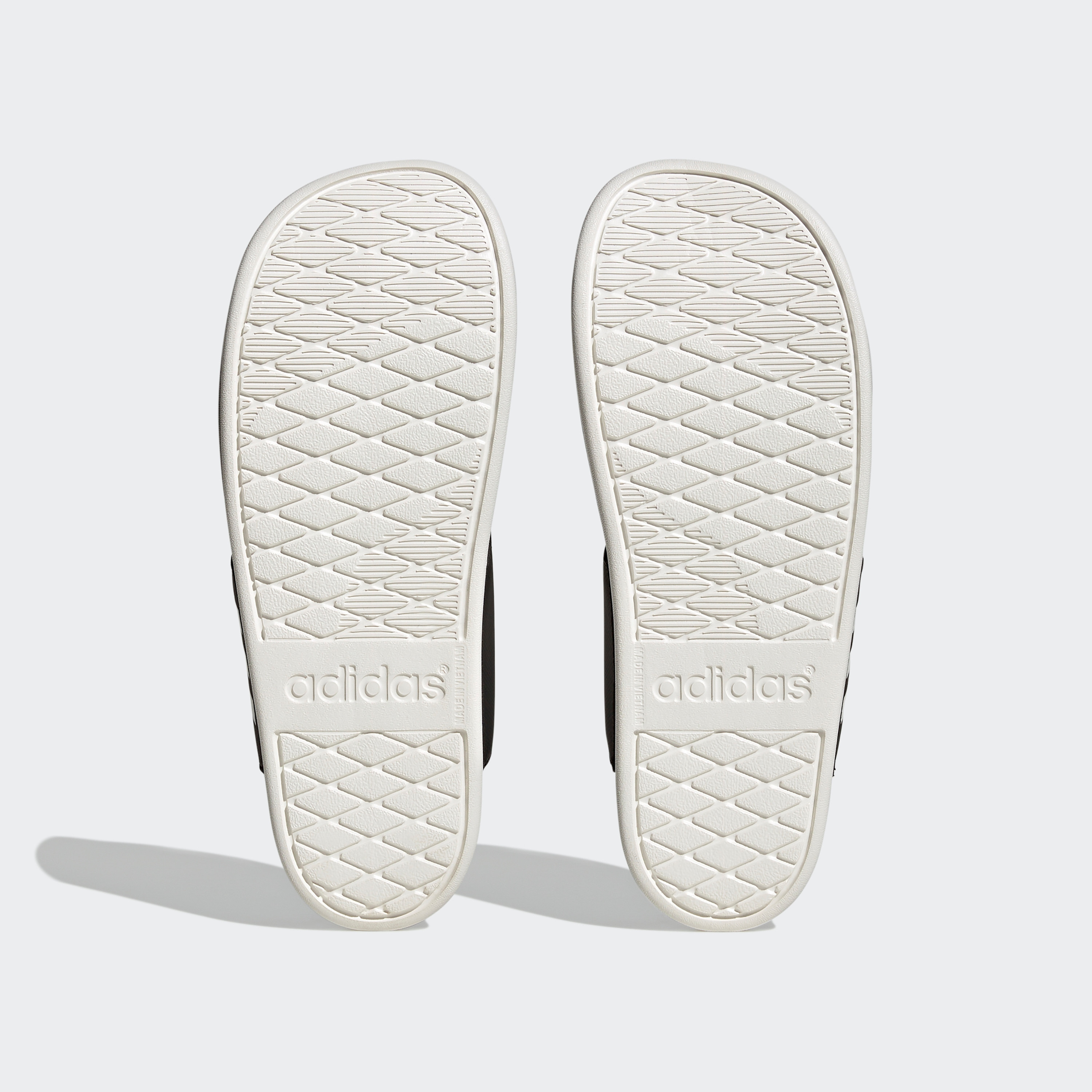 شبشب أديليت مريح للنساء من اديداس | او اي-women-shoes-flipflopsandslides-image-5