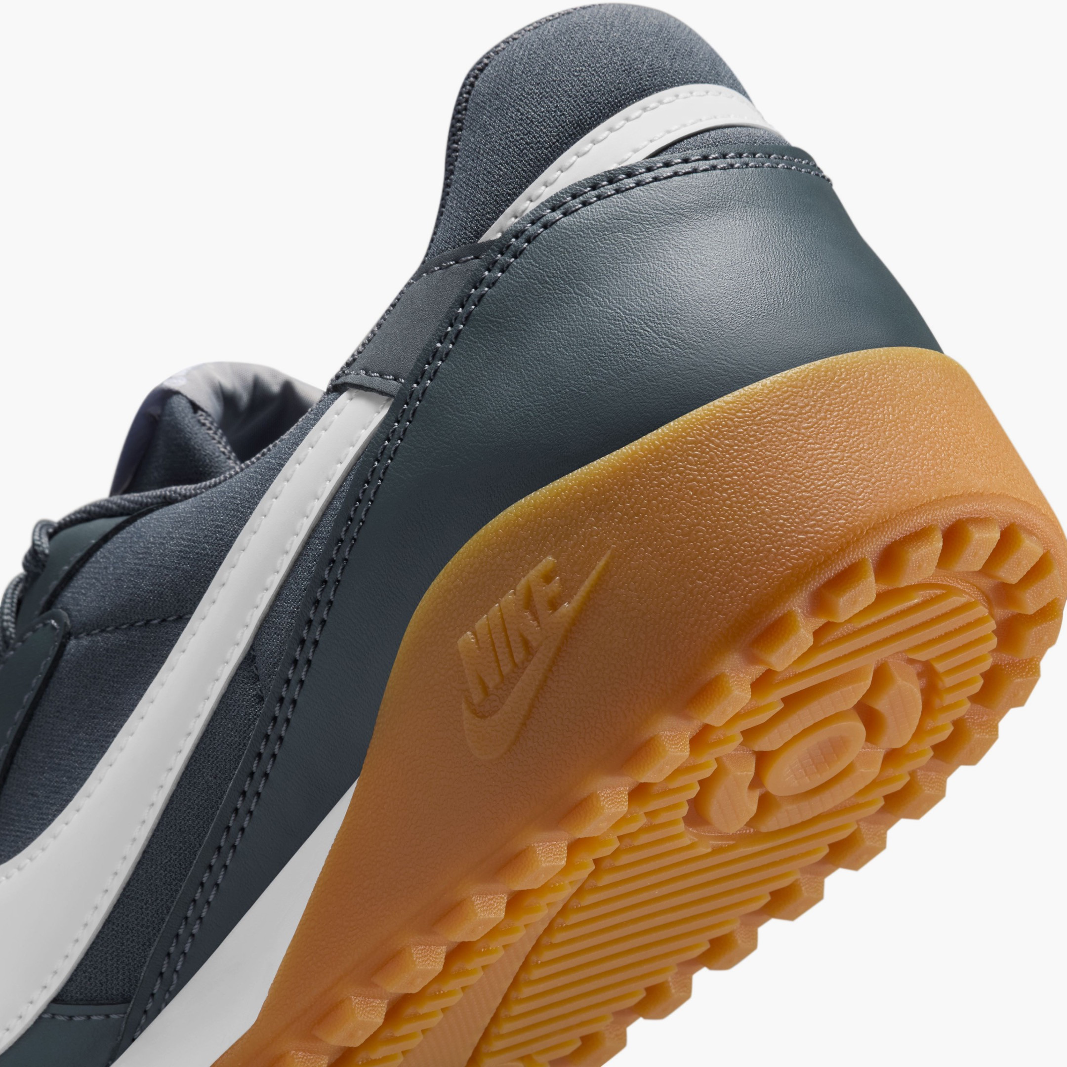 حذاء سنيكرز برباط إغلاق "تيرا مانتا" للرجال من نايك-men-shoes-sneakers-image-8