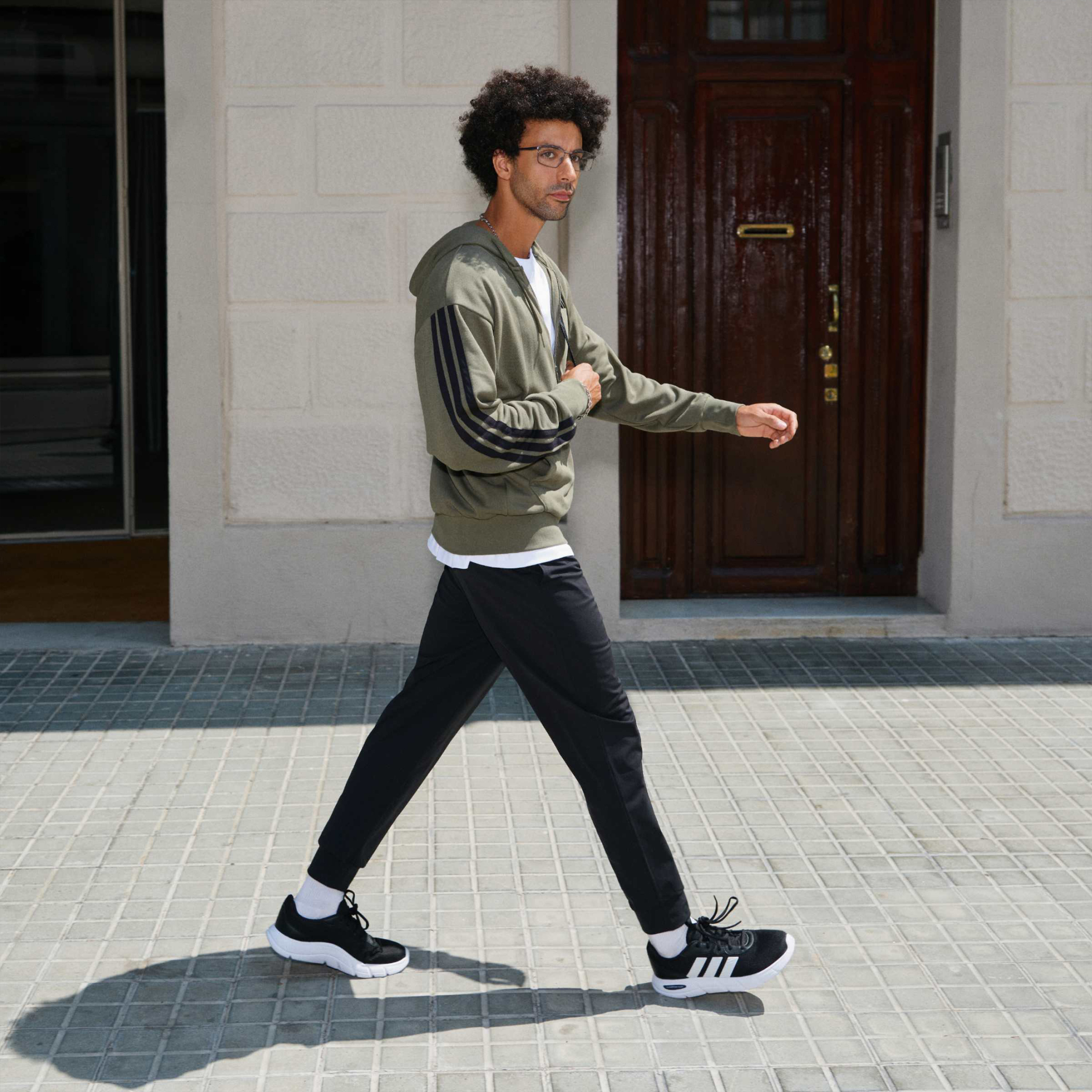 حذاء رياضي رجالي بأربطة من أديداس - كلاود فوم فليكس-sports-men-shoes-image-9