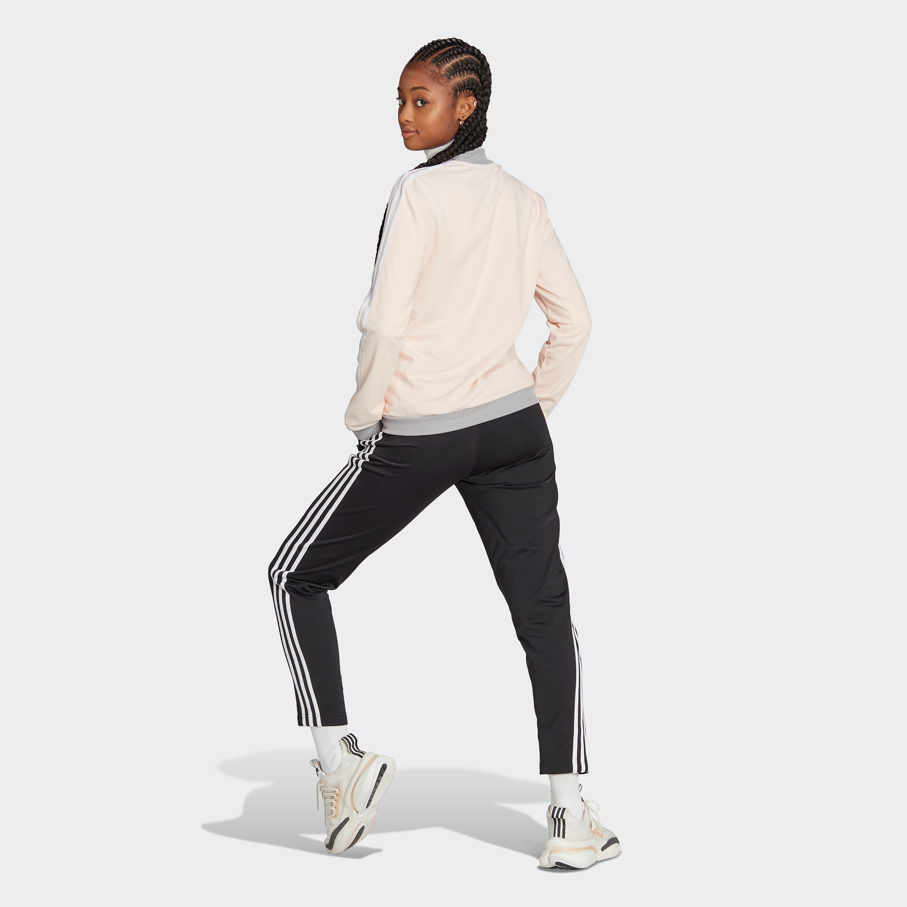  بدلة رياضية للنساء من اديداس لتمارين اللياقة البدنية -women-clothing-sportswearandactivewear-trackpantsandtracksuits-image-2