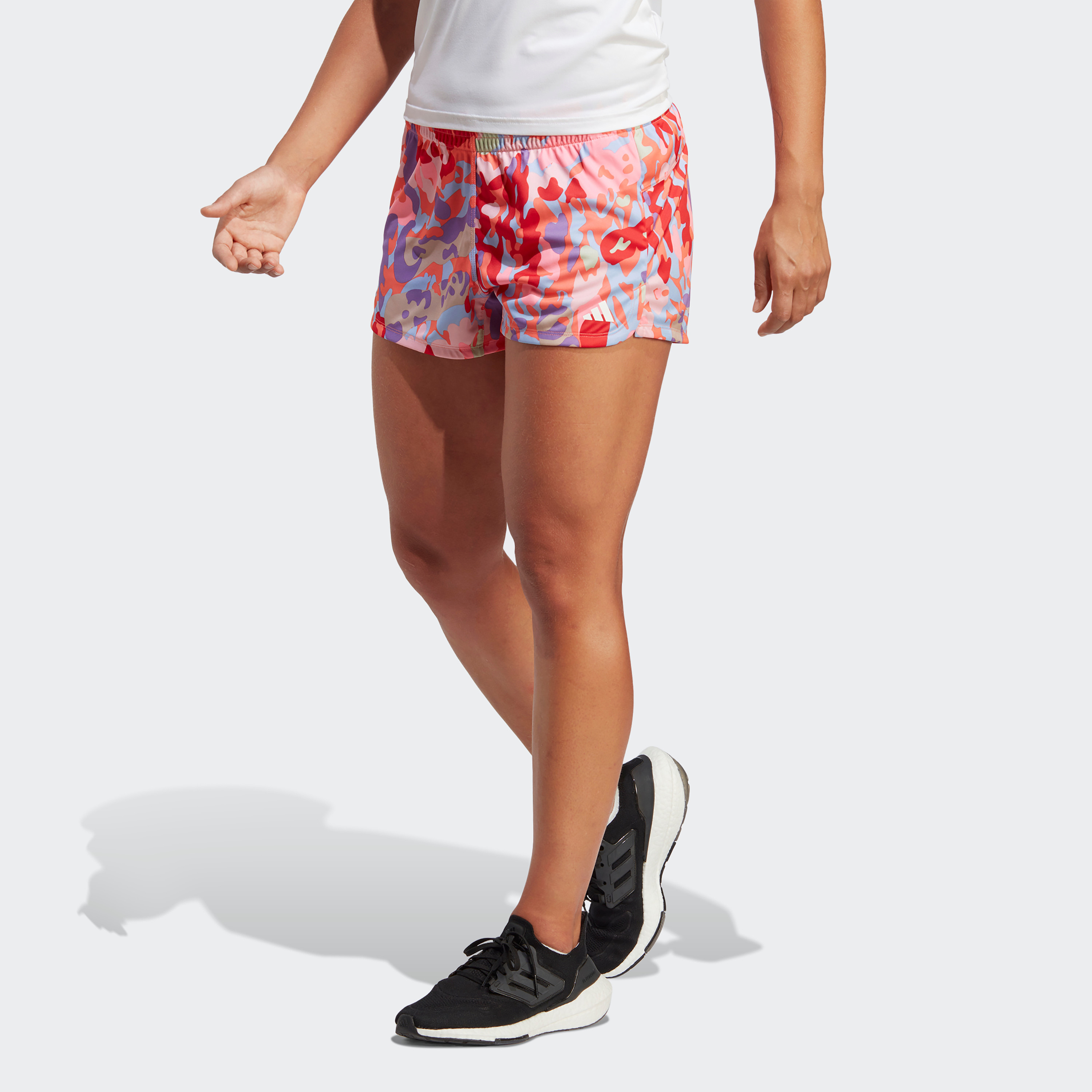  شورت اسنشيال بي سي ر رياضية ومطبوع عليها من اديداس -sports-women-clothing-athleticskirtsandshorts-image-1