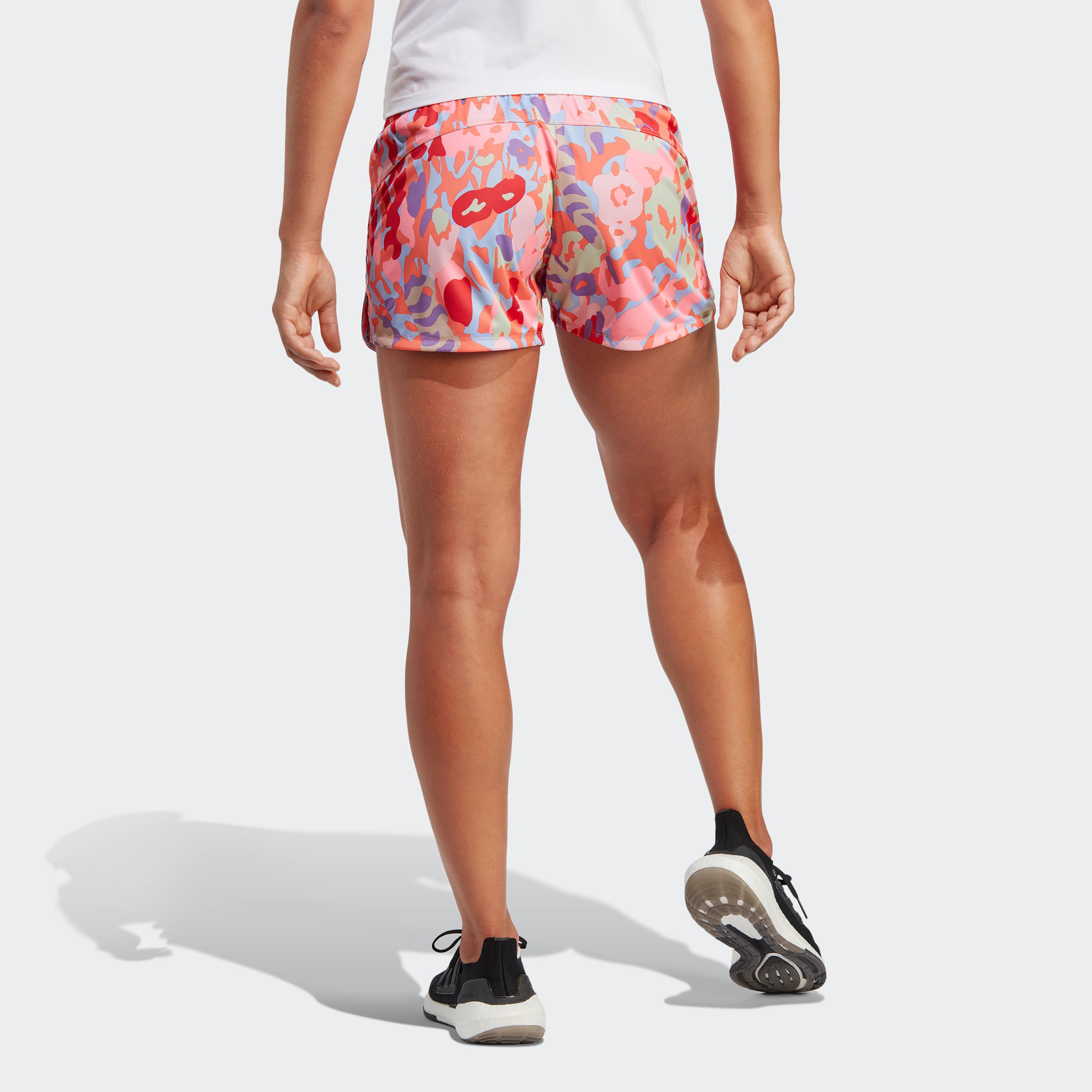  شورت اسنشيال بي سي ر رياضية ومطبوع عليها من اديداس -sports-women-clothing-athleticskirtsandshorts-image-3