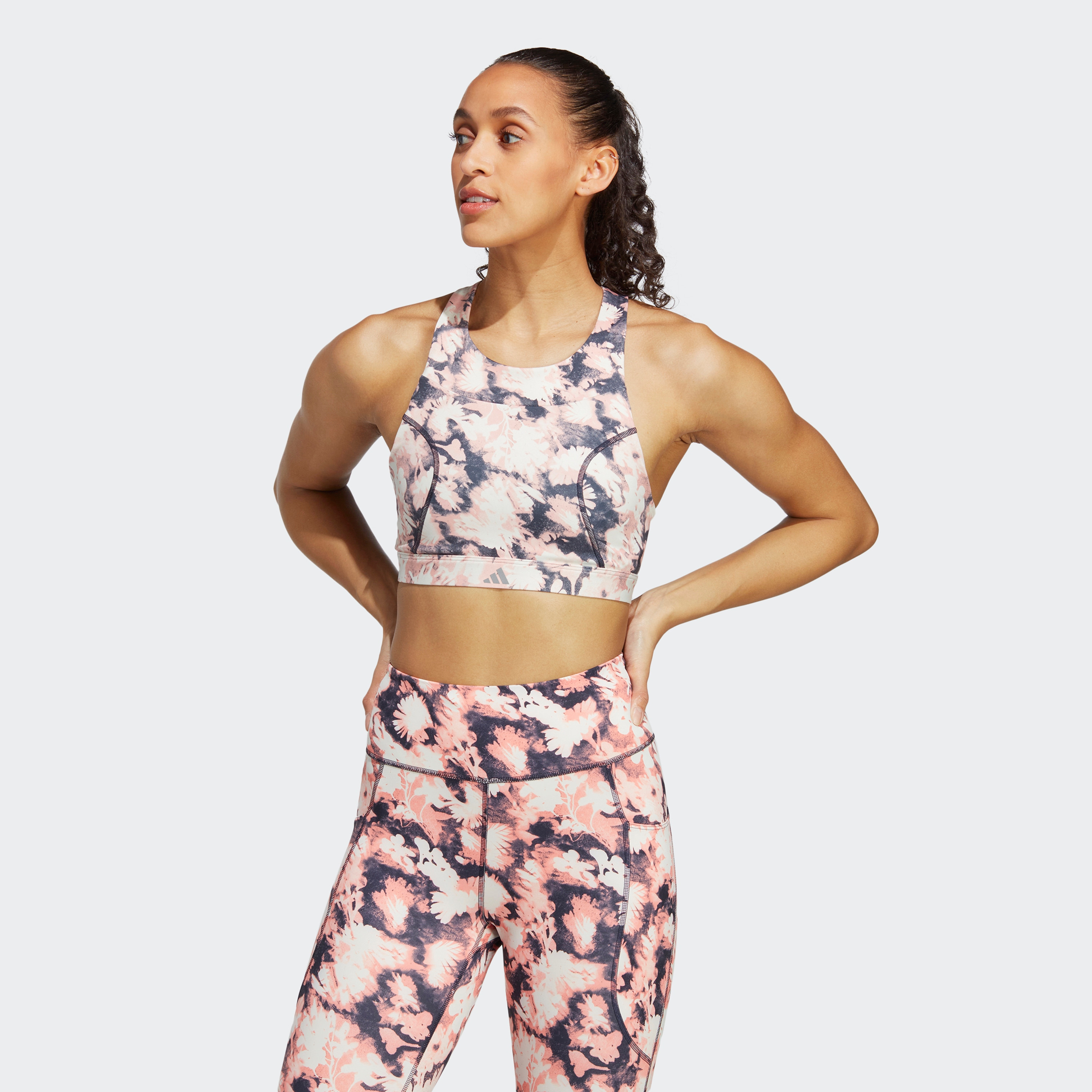 HR9653 حمالة صدر رياضية للنساء متوسط الدعم للجري من اديداس-women-clothing-sportswearandactivewear-sportsbras-image-1