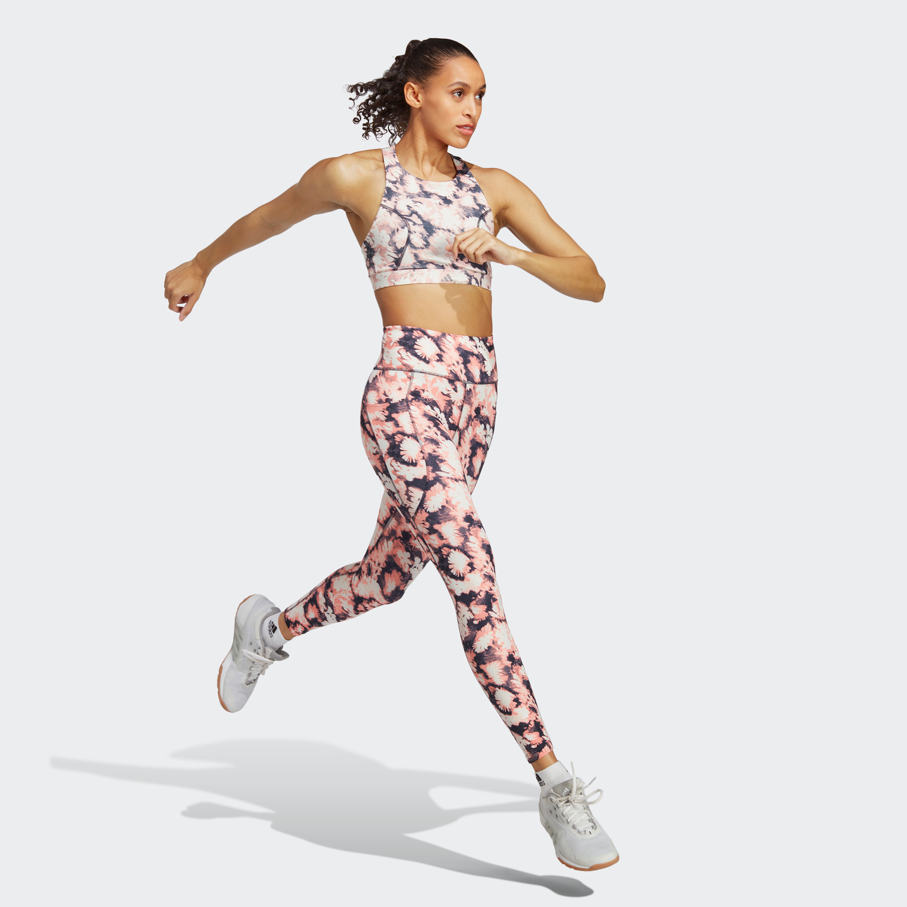 HR9653 حمالة صدر رياضية للنساء متوسط الدعم للجري من اديداس-women-clothing-sportswearandactivewear-sportsbras-image-2