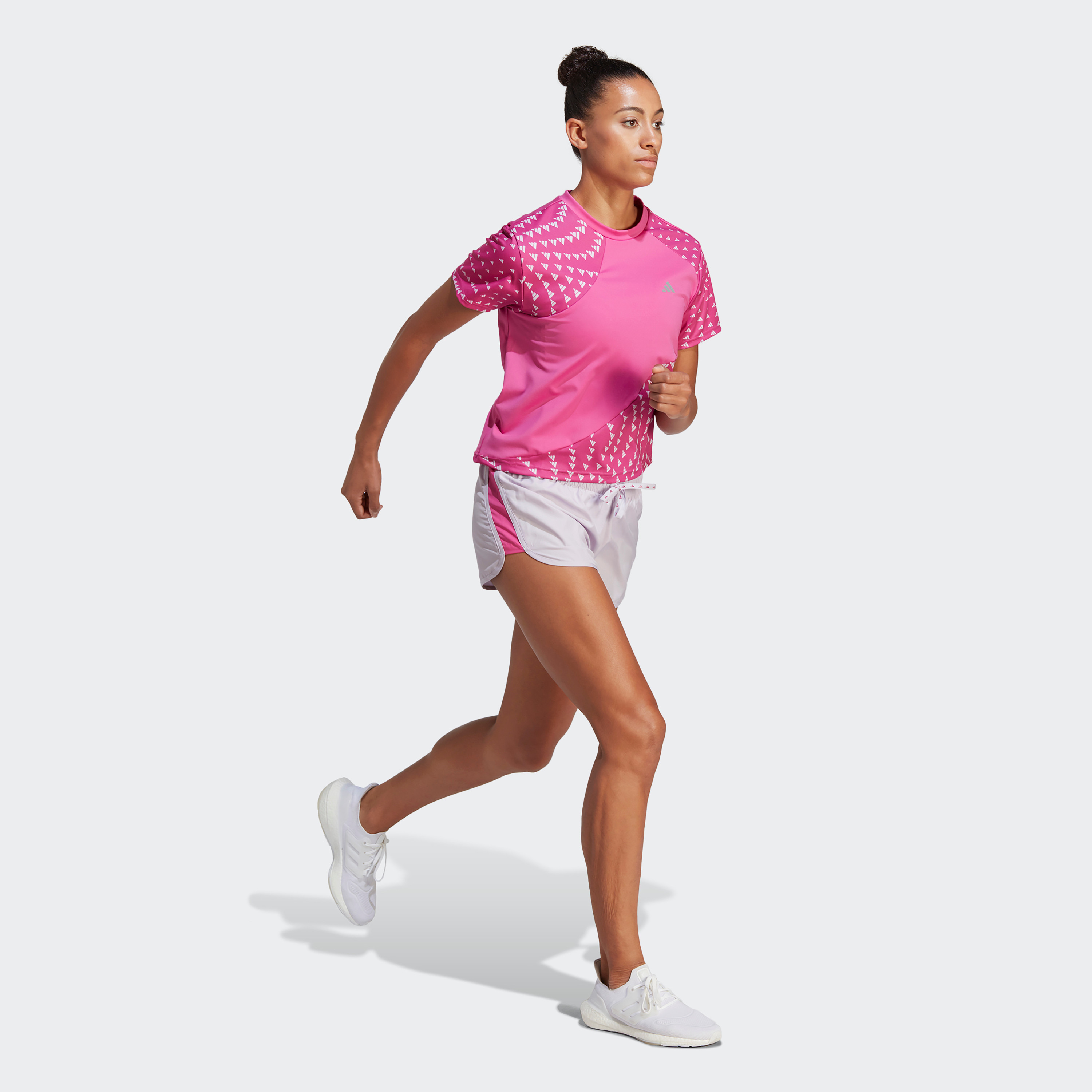  شورت رن إت للنساء من أديداس-sports-women-clothing-athleticskirtsandshorts-image-2