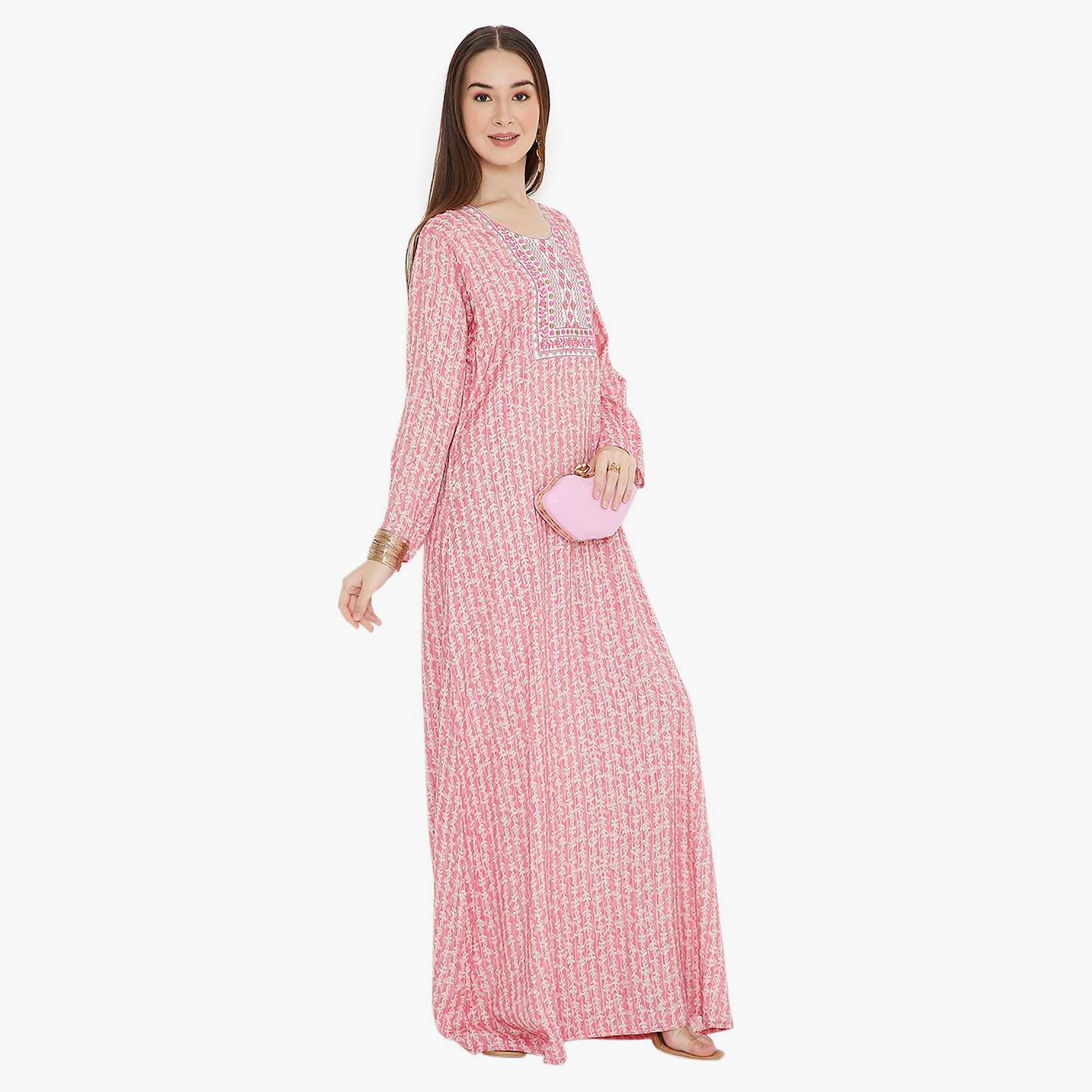 جلابية نسائية بتصميم نير مطبوع ومطرز باللون الوردي من هانا اند سارة-women-arabicclothing-jalabiyas-image-5