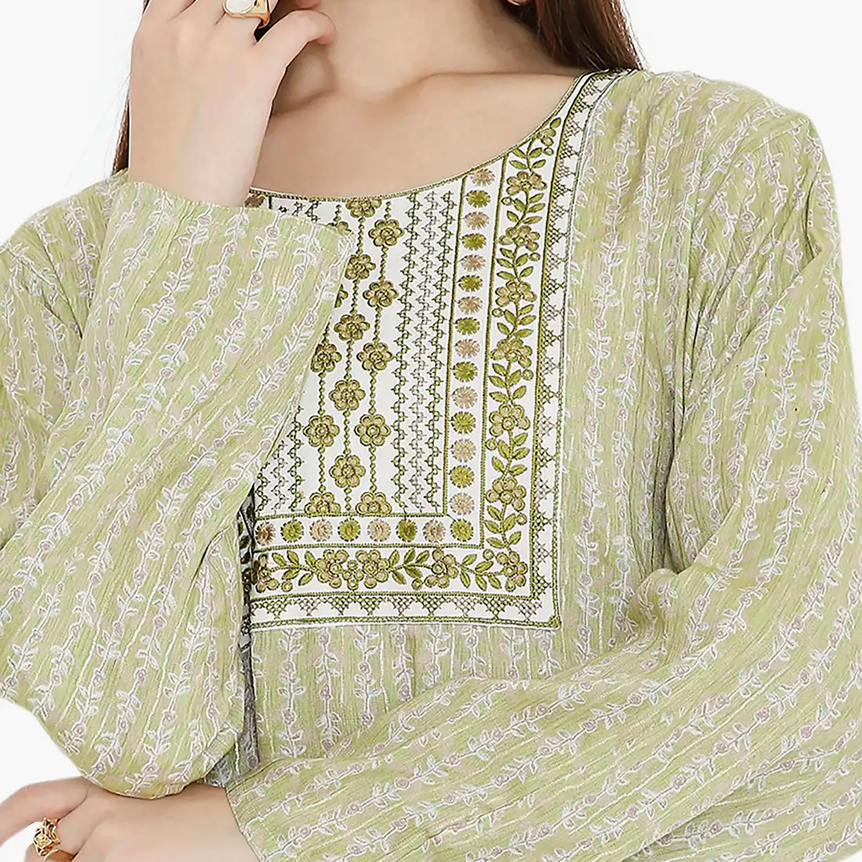 جلابية نسائية باللون الأخضر مطبوعة ومطرزة بتصميم نير من هانا اند سارة-women-arabicclothing-jalabiyas-image-2