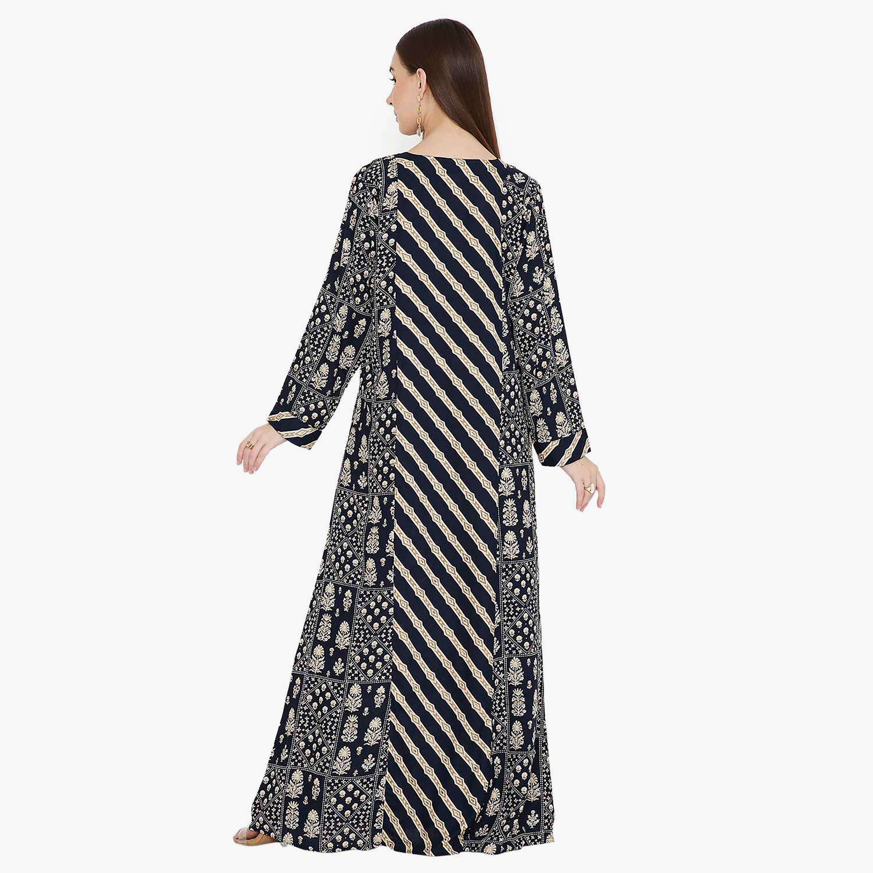 جلابية نسائية باللون الأزرق بطبعة زهور مطرزة وتصميم على شكل نير من هانا اند سارة-women-arabicclothing-jalabiyas-image-4