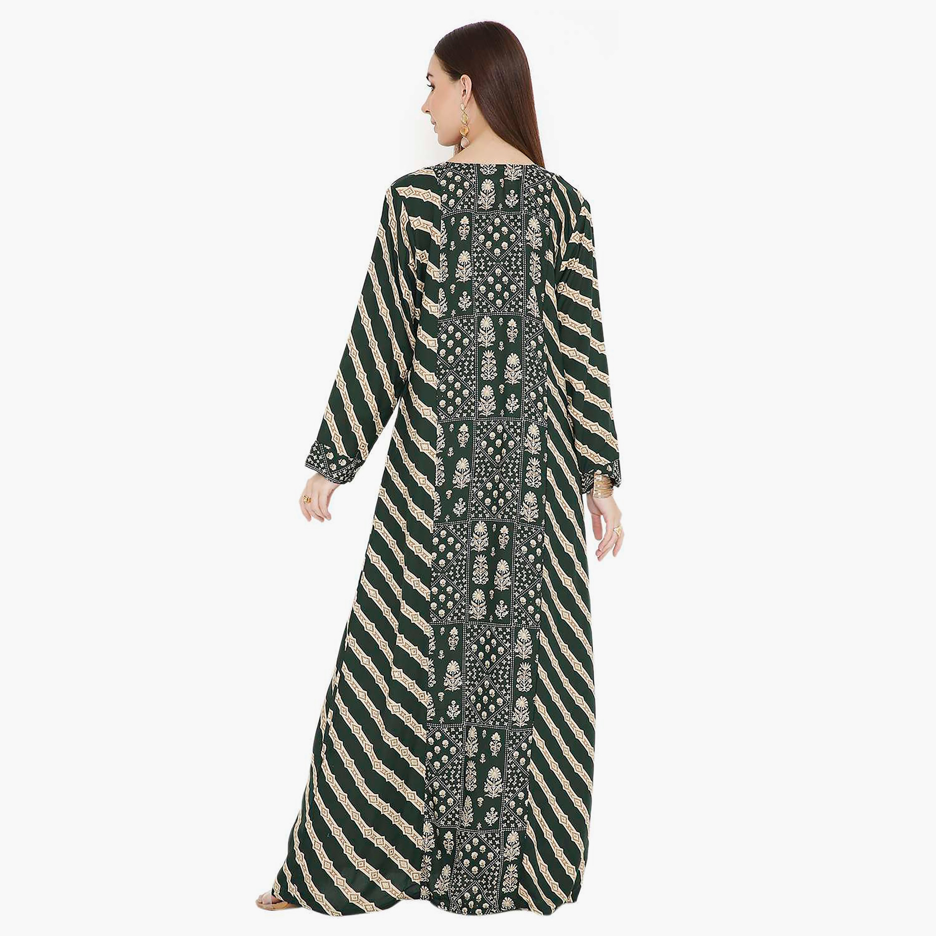 جلابية نسائية باللون الأخضر بطبعة زهور مطرزة وتصميم على شكل نير من هانا اند سارة-women-arabicclothing-jalabiyas-image-4