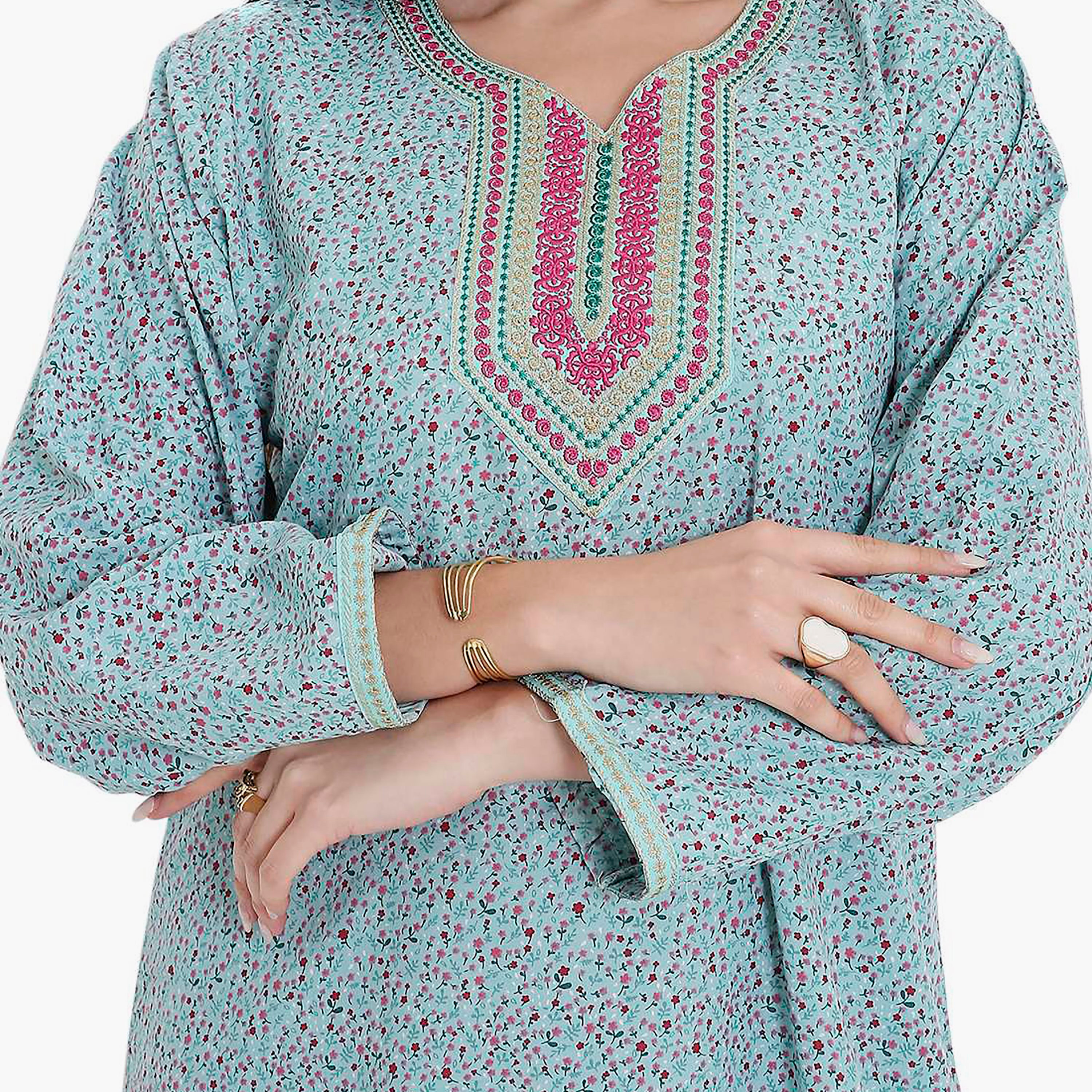 جلابية بطبعات الأزهار الكاملة والتطريز على الياقة من هانا اند سارة-women-arabicclothing-jalabiyas-image-13