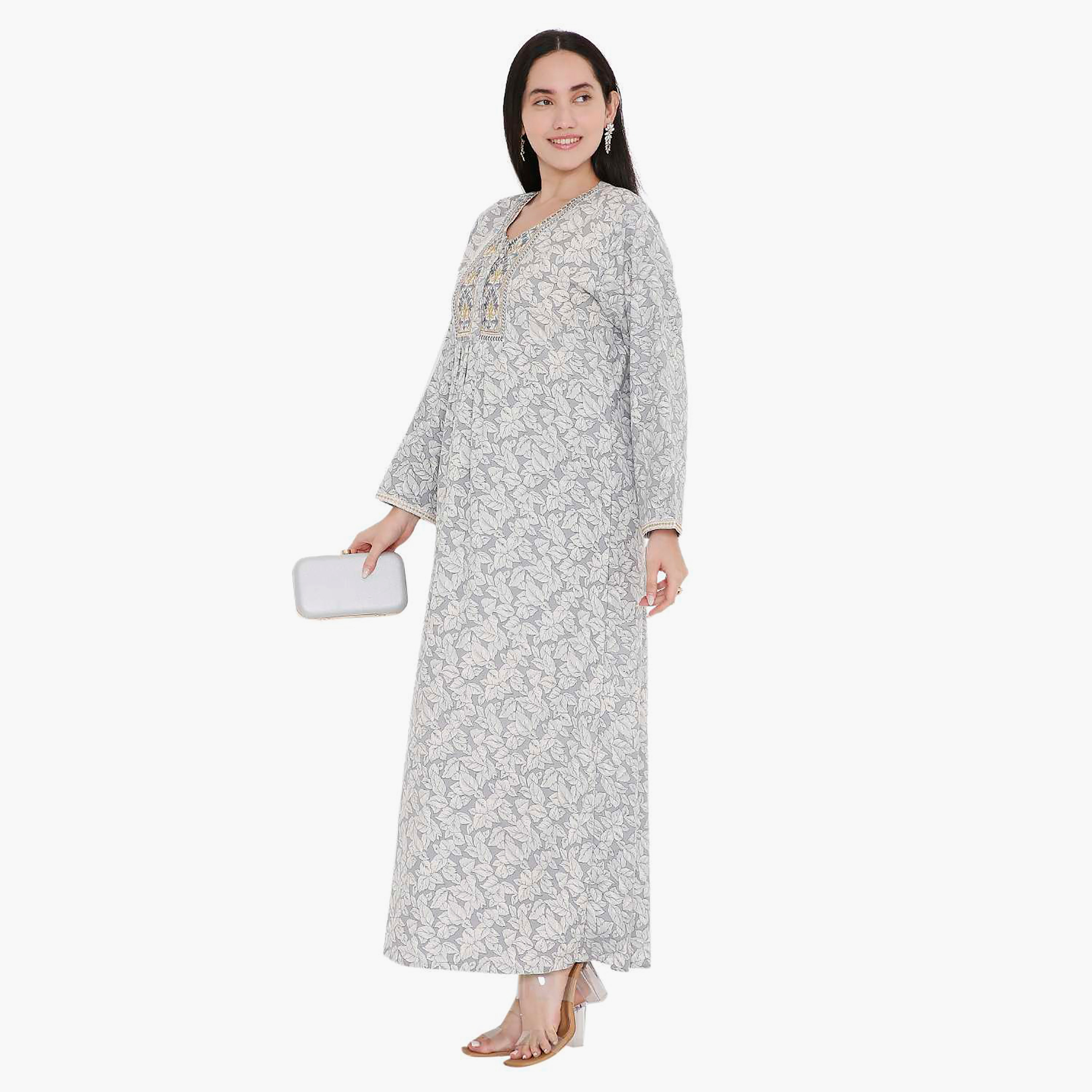 جلابية بطبعات كاملة وتطريز على الياقة من هانا اند سارة-women-arabicclothing-jalabiyas-image-14