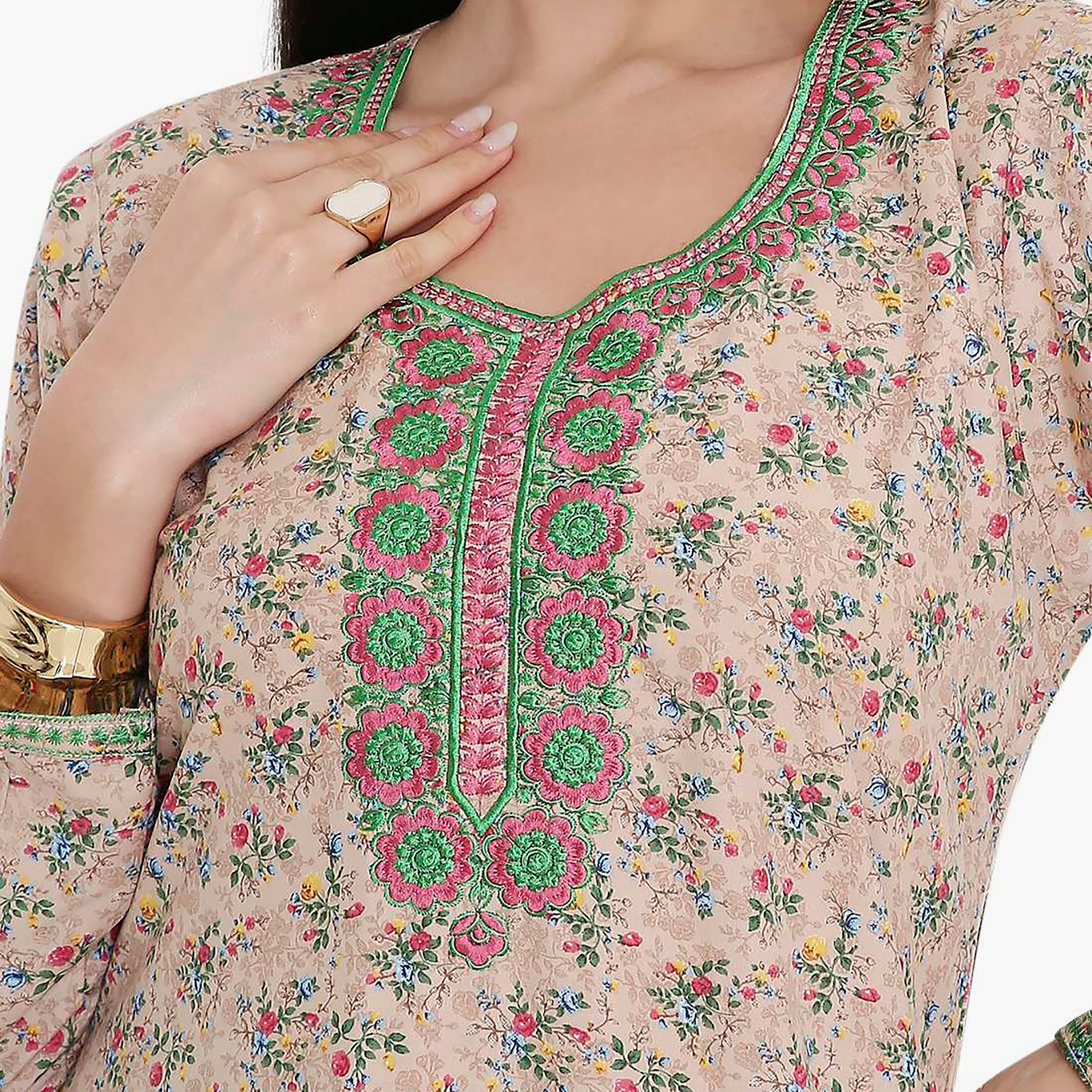 جلابية بطبعات زهور ومطرزة من هانا اند سارة-women-arabicclothing-jalabiyas-image-3
