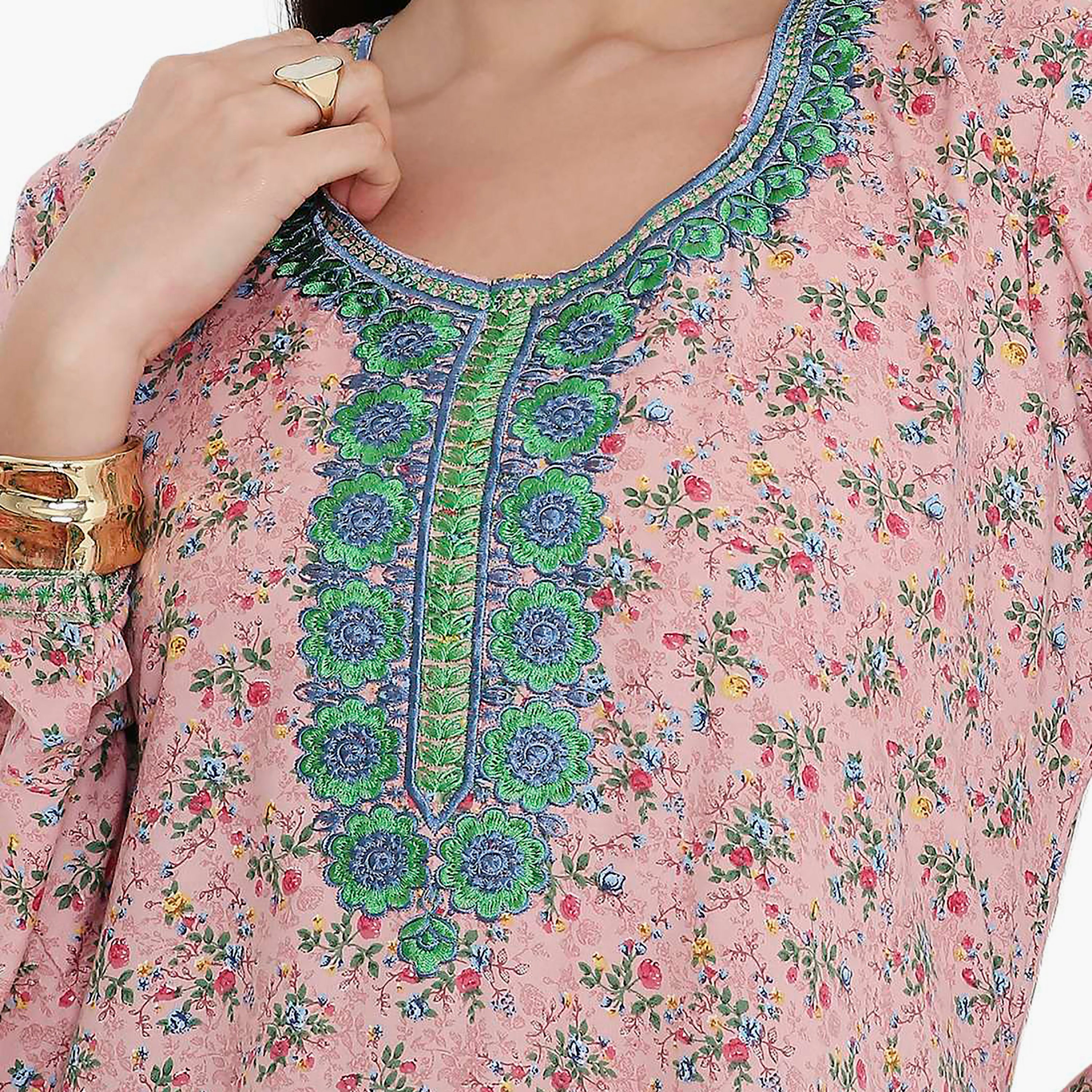 جلابية بطبعات زهور ومطرزة من هانا اند سارة-women-arabicclothing-jalabiyas-image-3