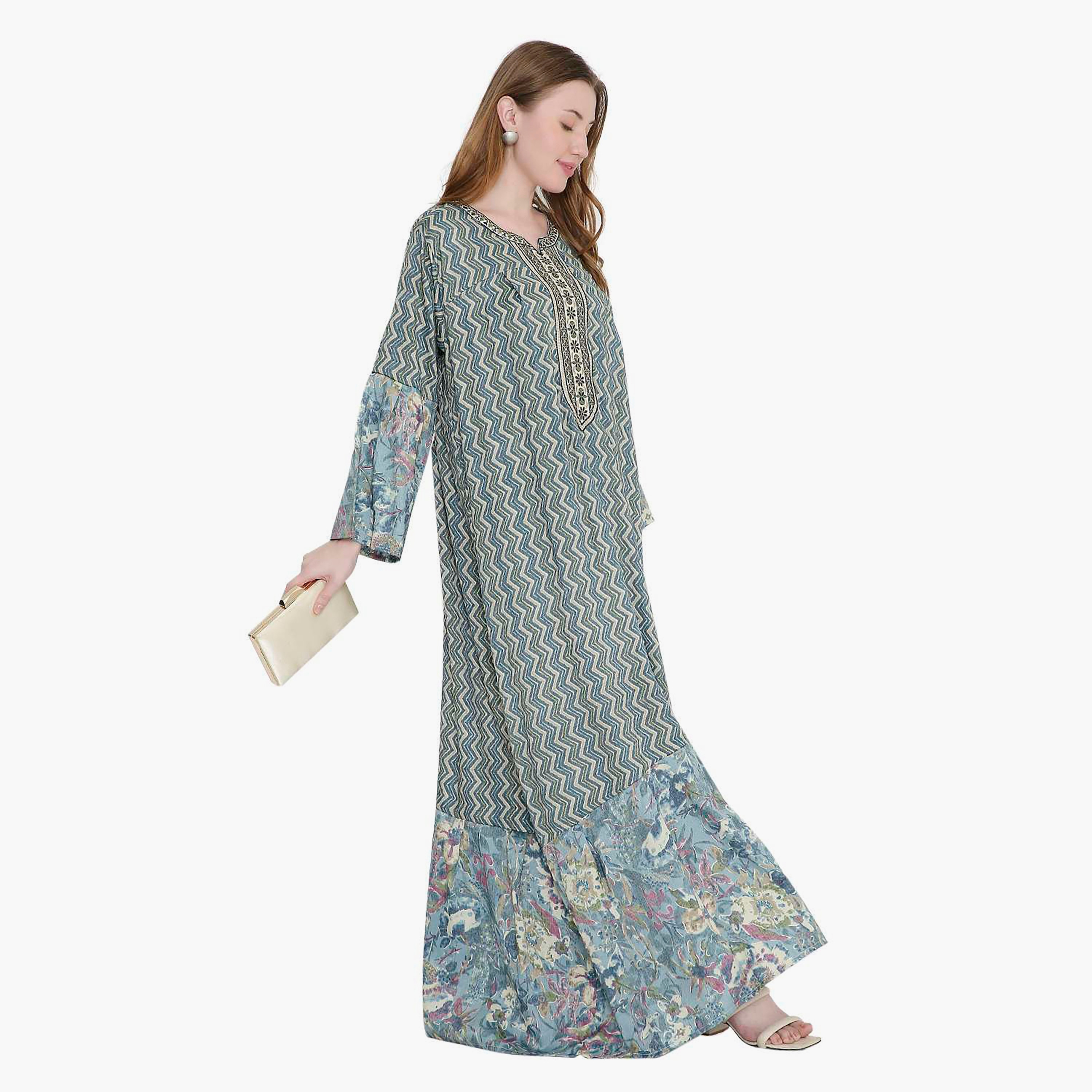 جلابية نسائية بطبعة شيفرون ونير مطرز من هانا اند سارة-women-arabicclothing-jalabiyas-image-4