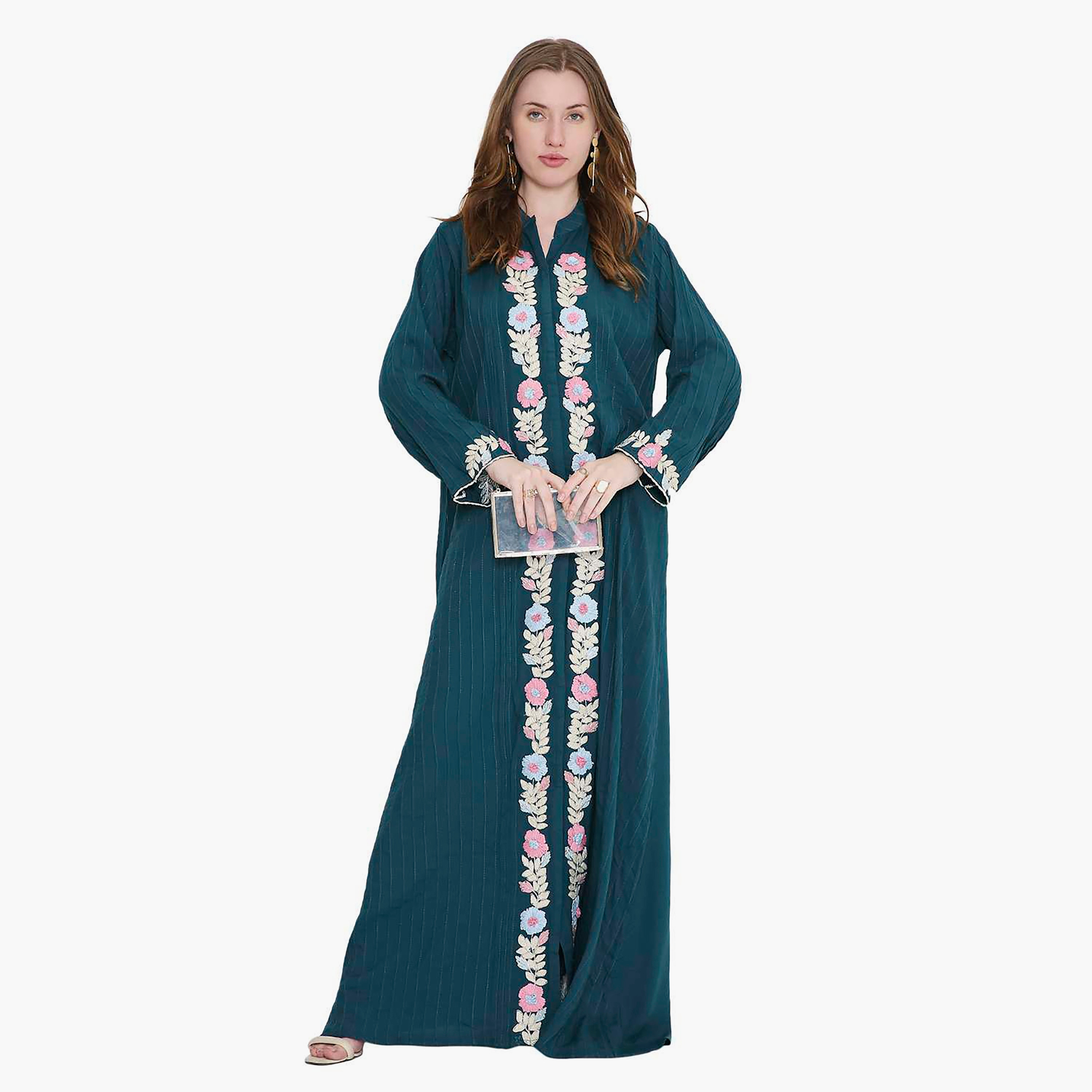 جلابية نسائية مطرزة وياقة ماندارين إغلاق بدبوس من هانا اند سارة-women-arabicclothing-jalabiyas-image-1