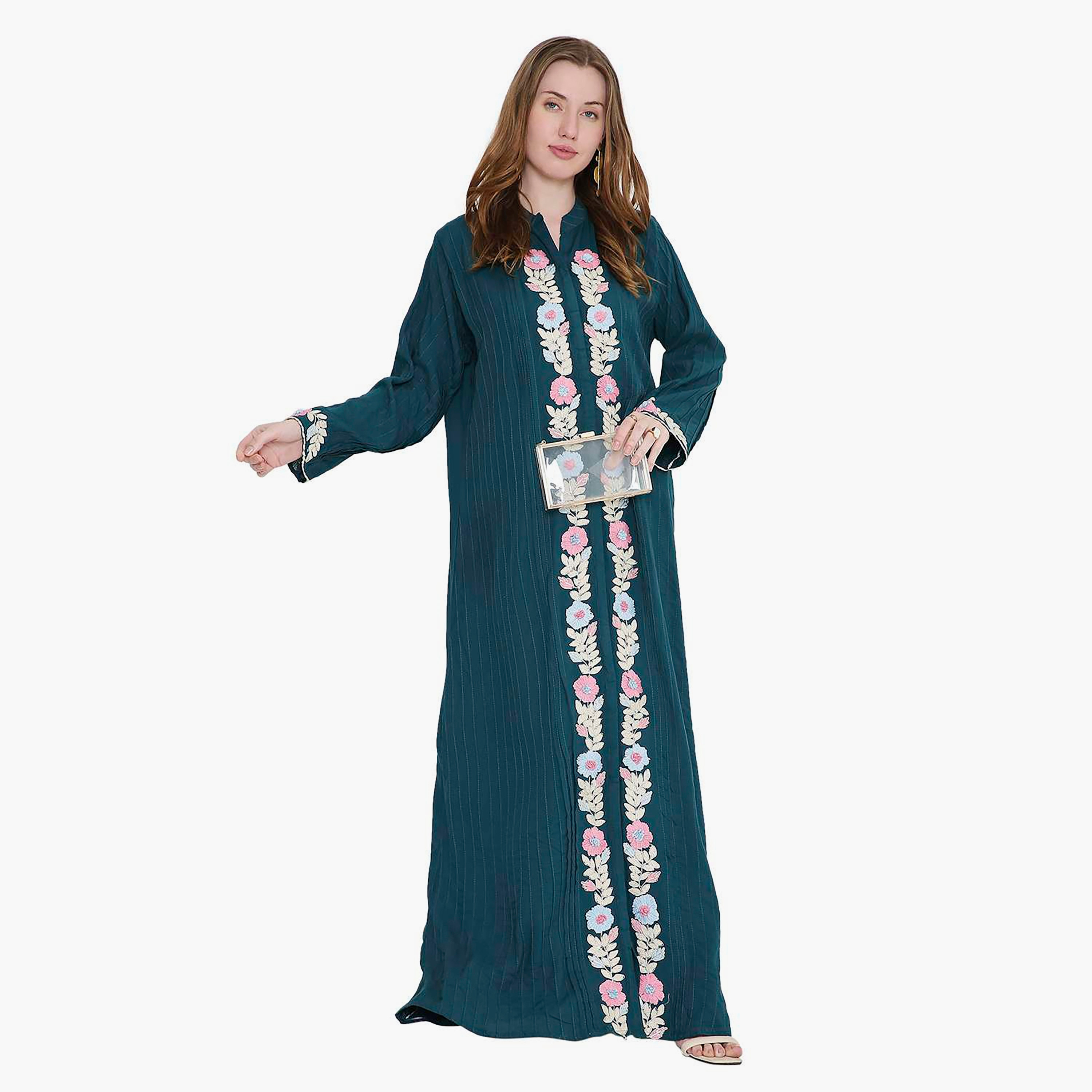 جلابية نسائية مطرزة وياقة ماندارين إغلاق بدبوس من هانا اند سارة-women-arabicclothing-jalabiyas-image-4
