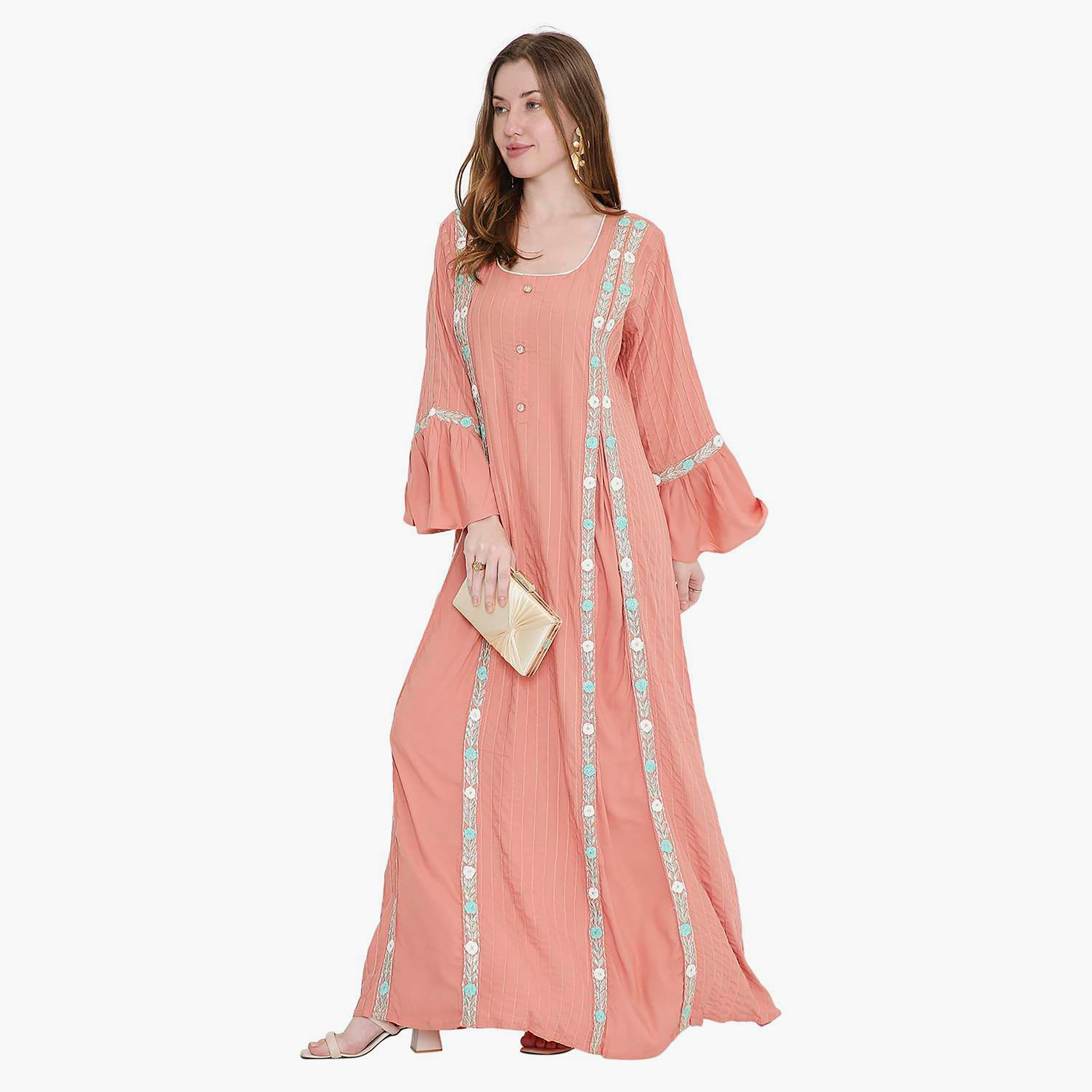 جلابية نسائية مطرزة ورقبة مربعة إغلاق بدبوس من هانا اند سارة-women-arabicclothing-jalabiyas-image-8