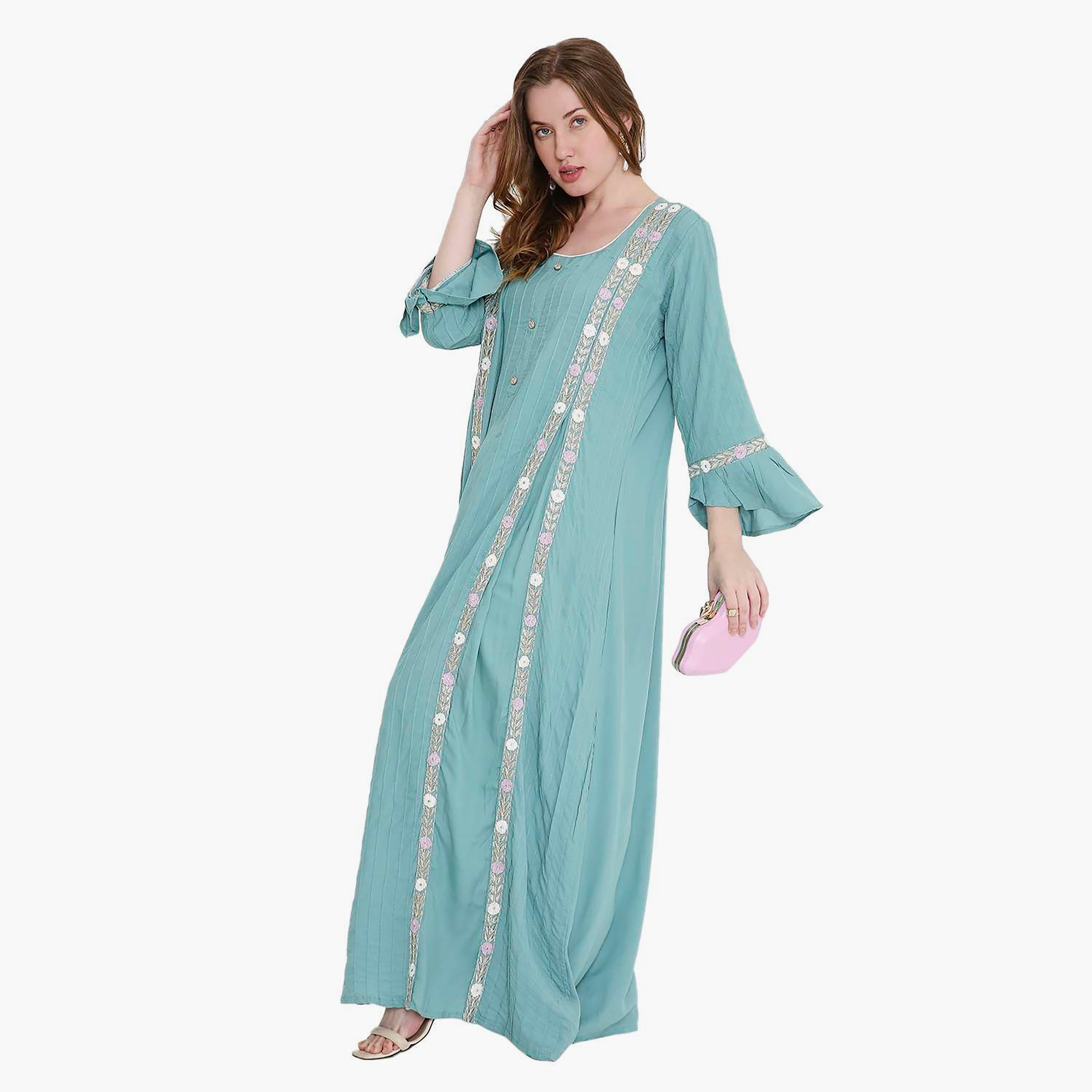 جلابية نسائية مطرزة ورقبة مربعة إغلاق بدبوس من هانا اند سارة-women-arabicclothing-jalabiyas-image-13