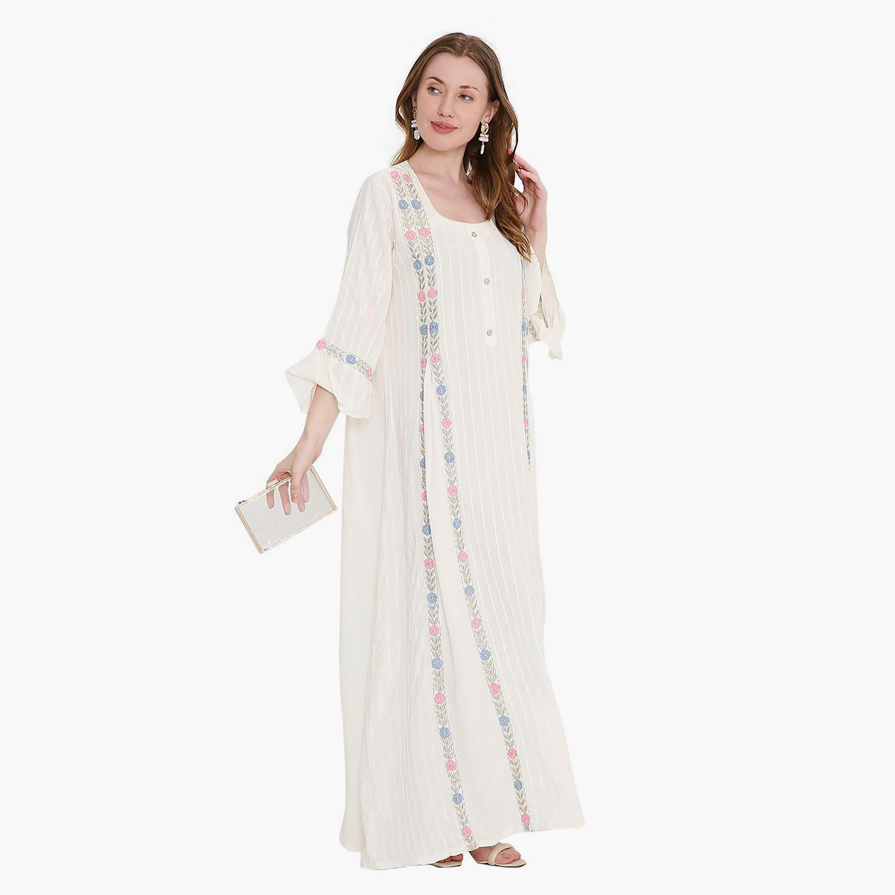 جلابية نسائية مطرزة ورقبة مربعة إغلاق بدبوس من هانا اند سارة-women-arabicclothing-jalabiyas-image-4
