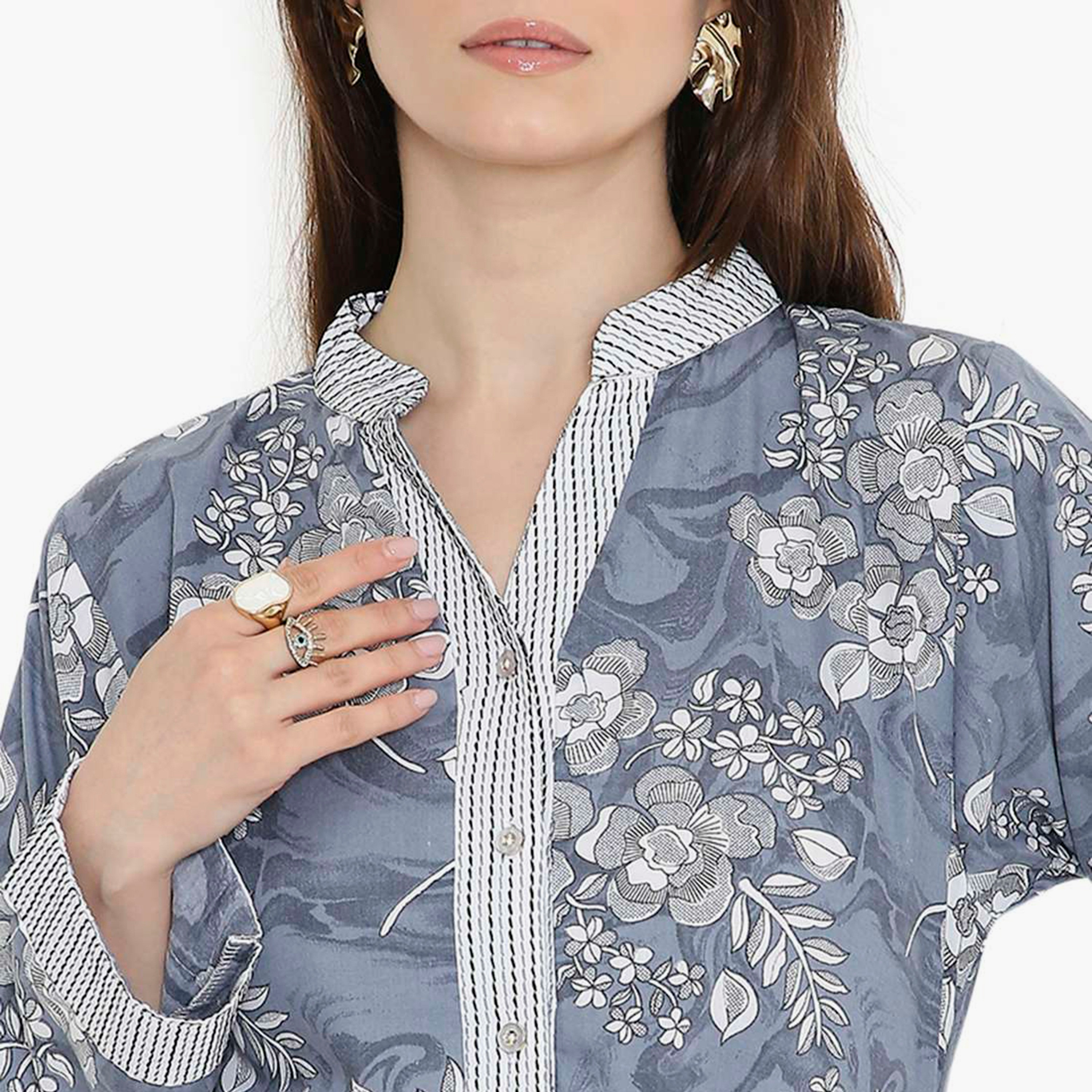 جلابية نسائية بطبعة زهور وياقة صينية من هنا أند سارة-women-arabicclothing-jalabiyas-image-12
