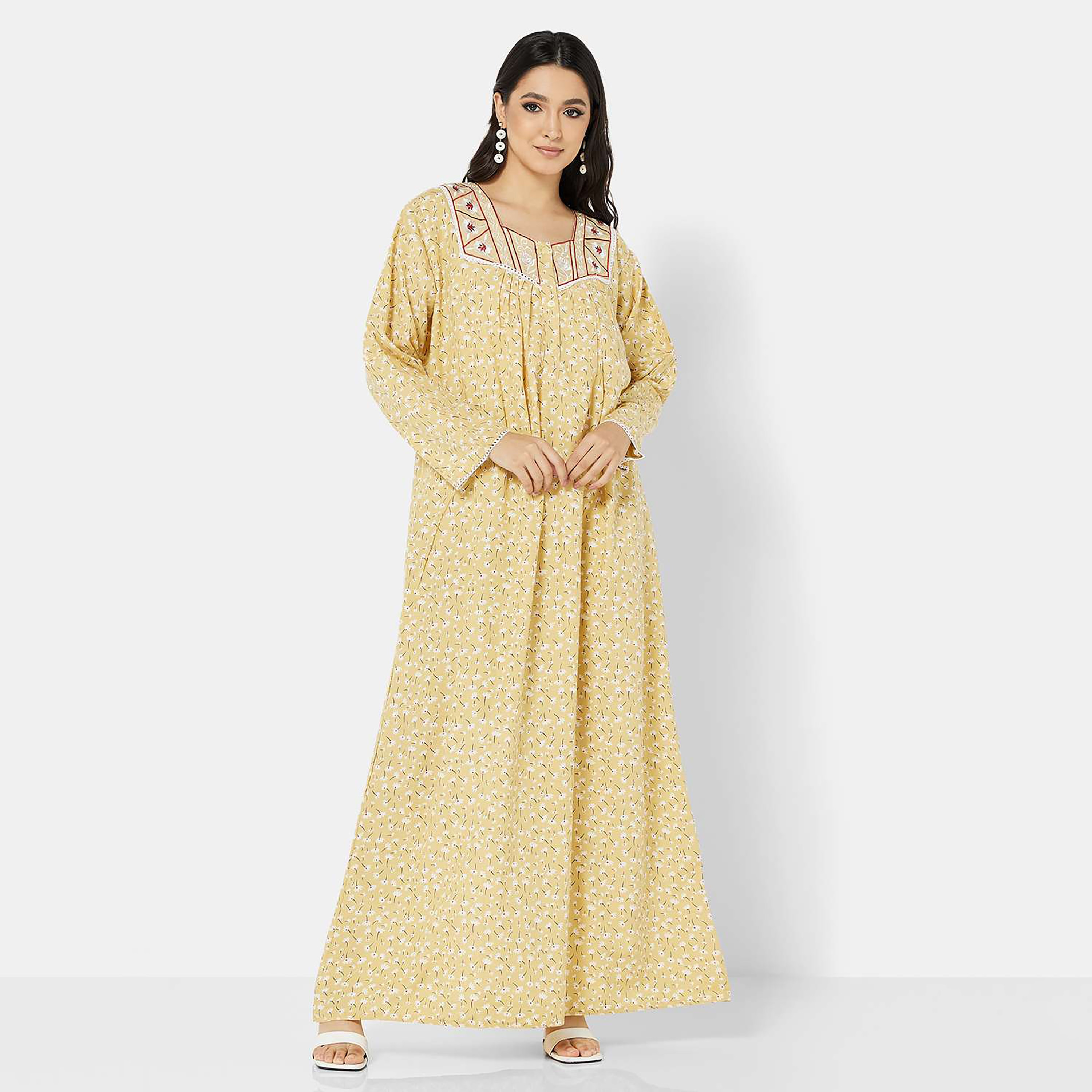 هناء وسارة جلابية نسائية صفراء مطرزة برقبة مربعة-women-arabicclothing-jalabiyas-image-1