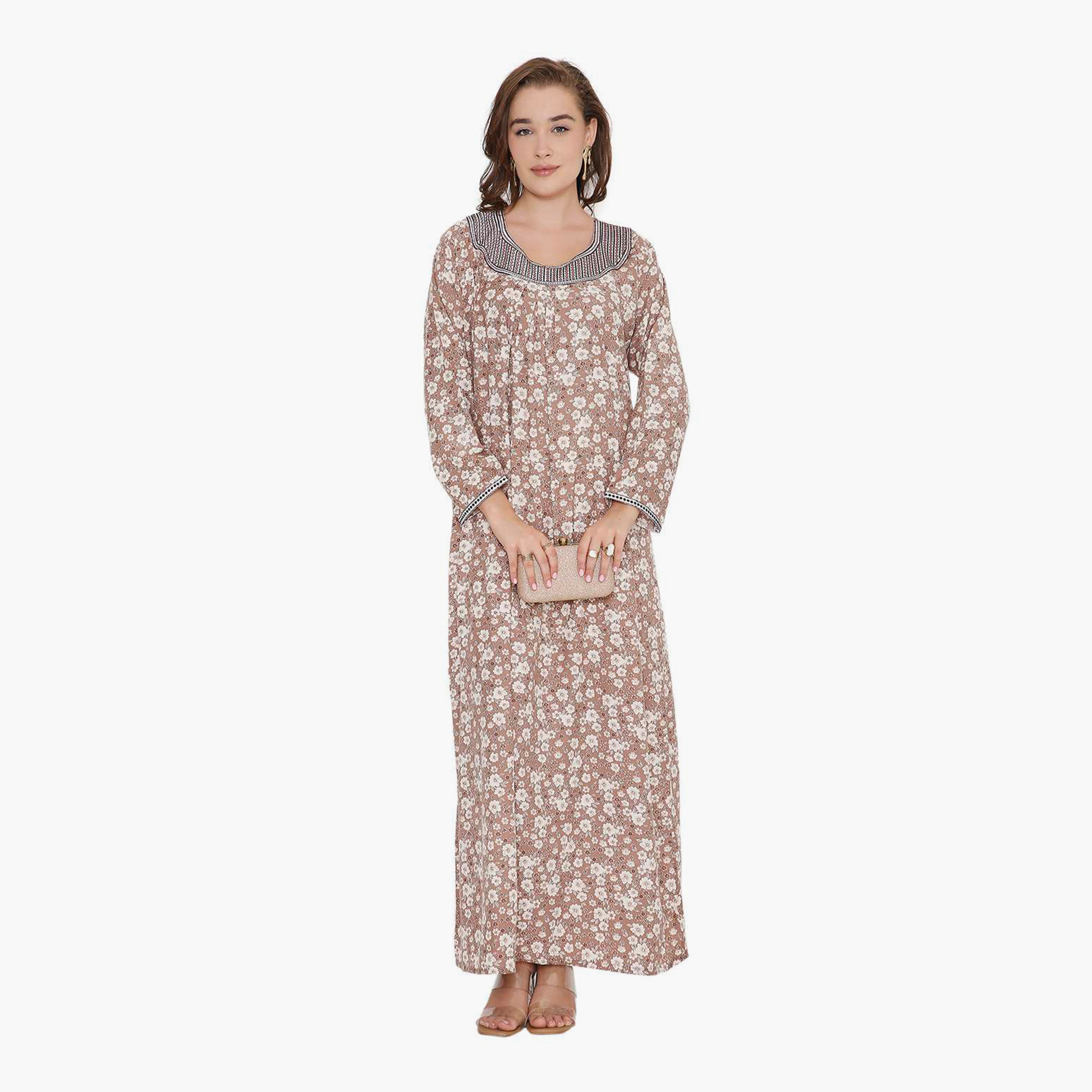 جلابية نسائية بطبعة زهور وياقة مطرزة من هنا أند سارة-women-arabicclothing-jalabiyas-image-1