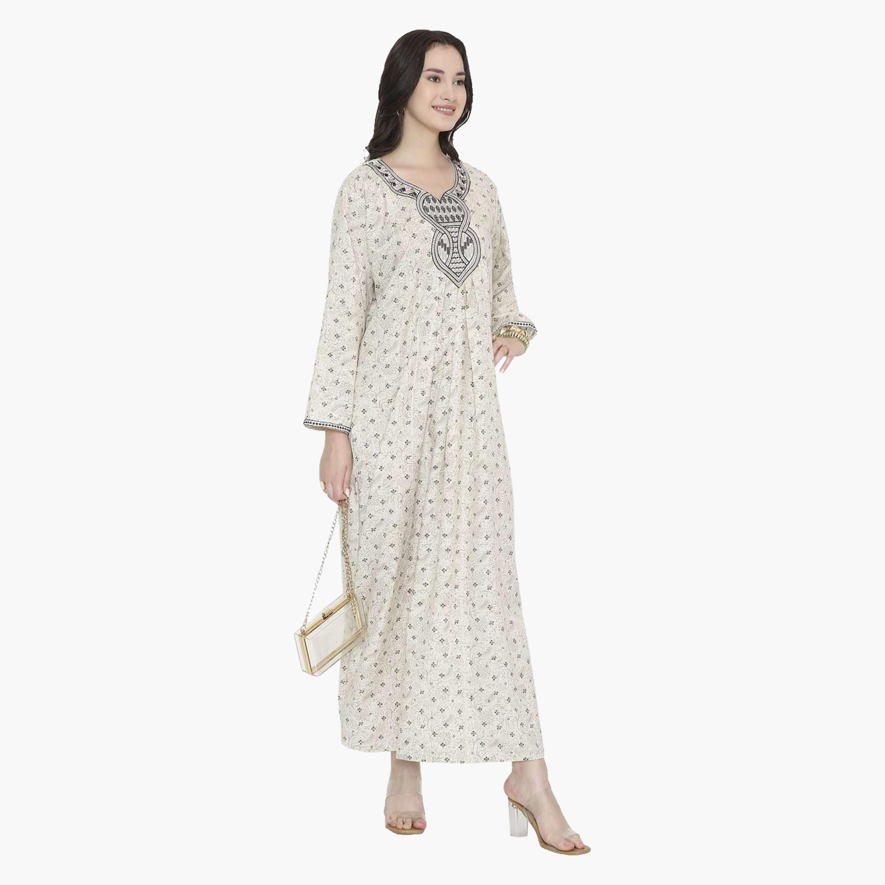 جلابية نسائية بياقة على شكل فتحة وطبعات ورود وأشكال هندسية من هانا اند سارة-women-arabicclothing-jalabiyas-image-3