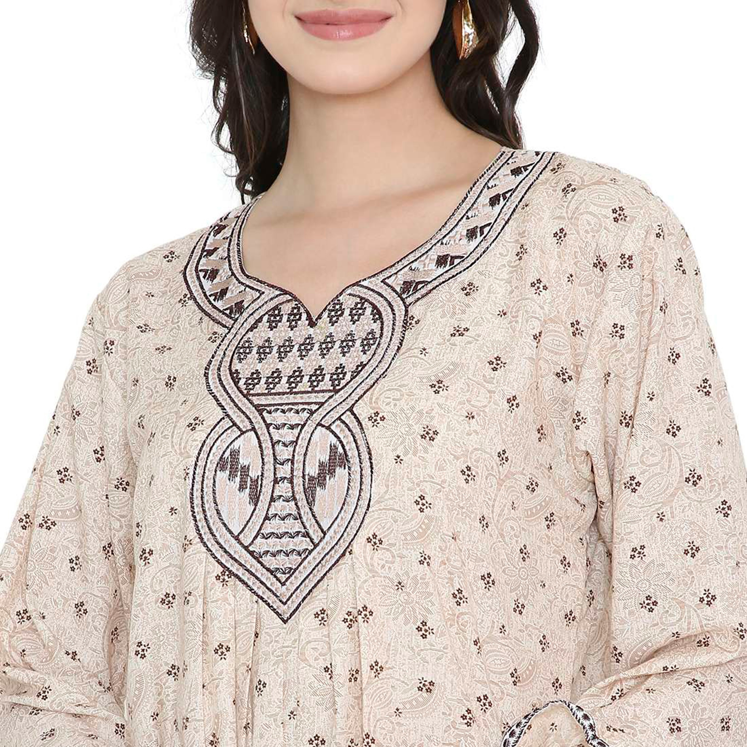 جلابية نسائية بياقة على شكل فتحة وطبعات ورود وأشكال هندسية من هانا اند سارة-women-arabicclothing-jalabiyas-image-7