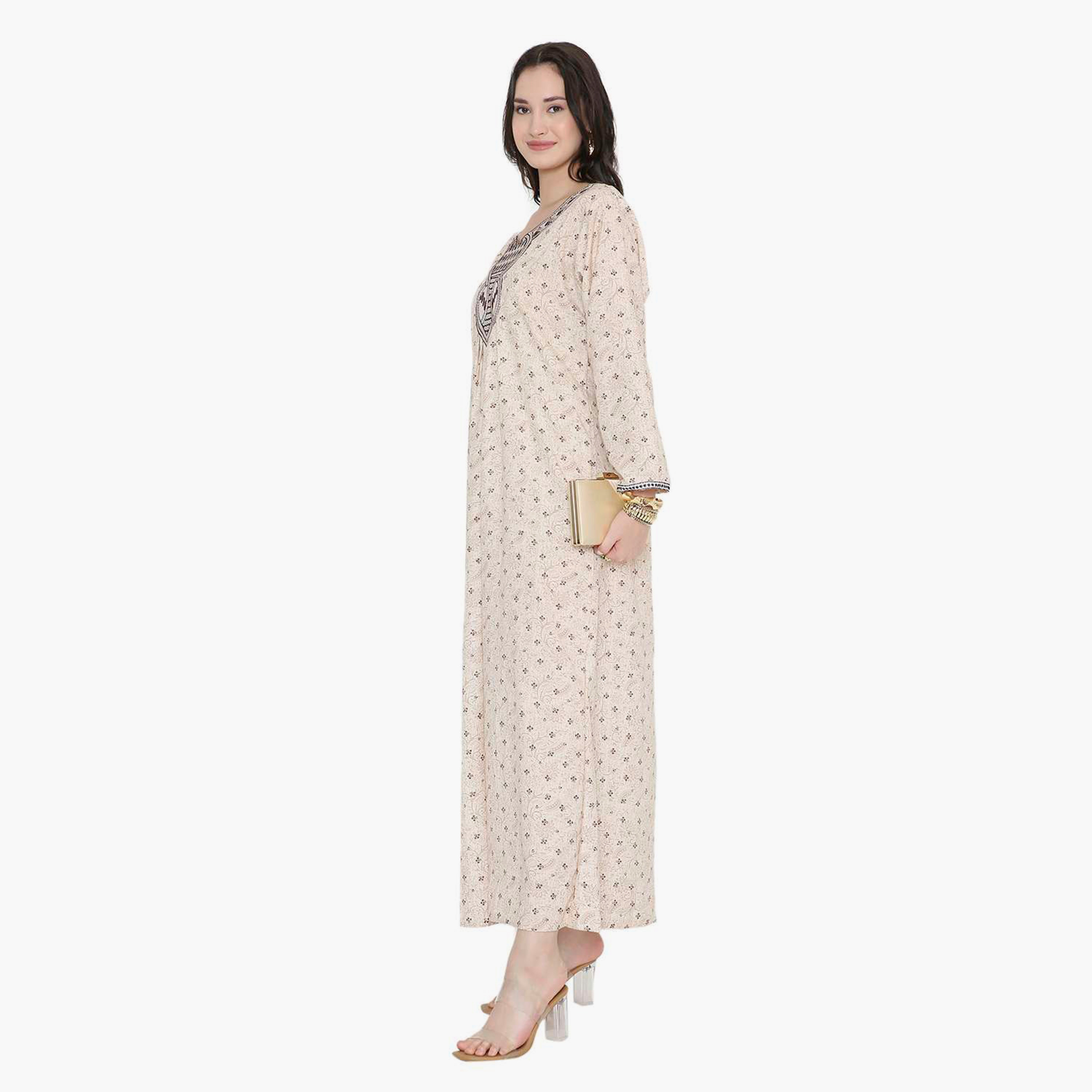 جلابية نسائية بياقة على شكل فتحة وطبعات ورود وأشكال هندسية من هانا اند سارة-women-arabicclothing-jalabiyas-image-9