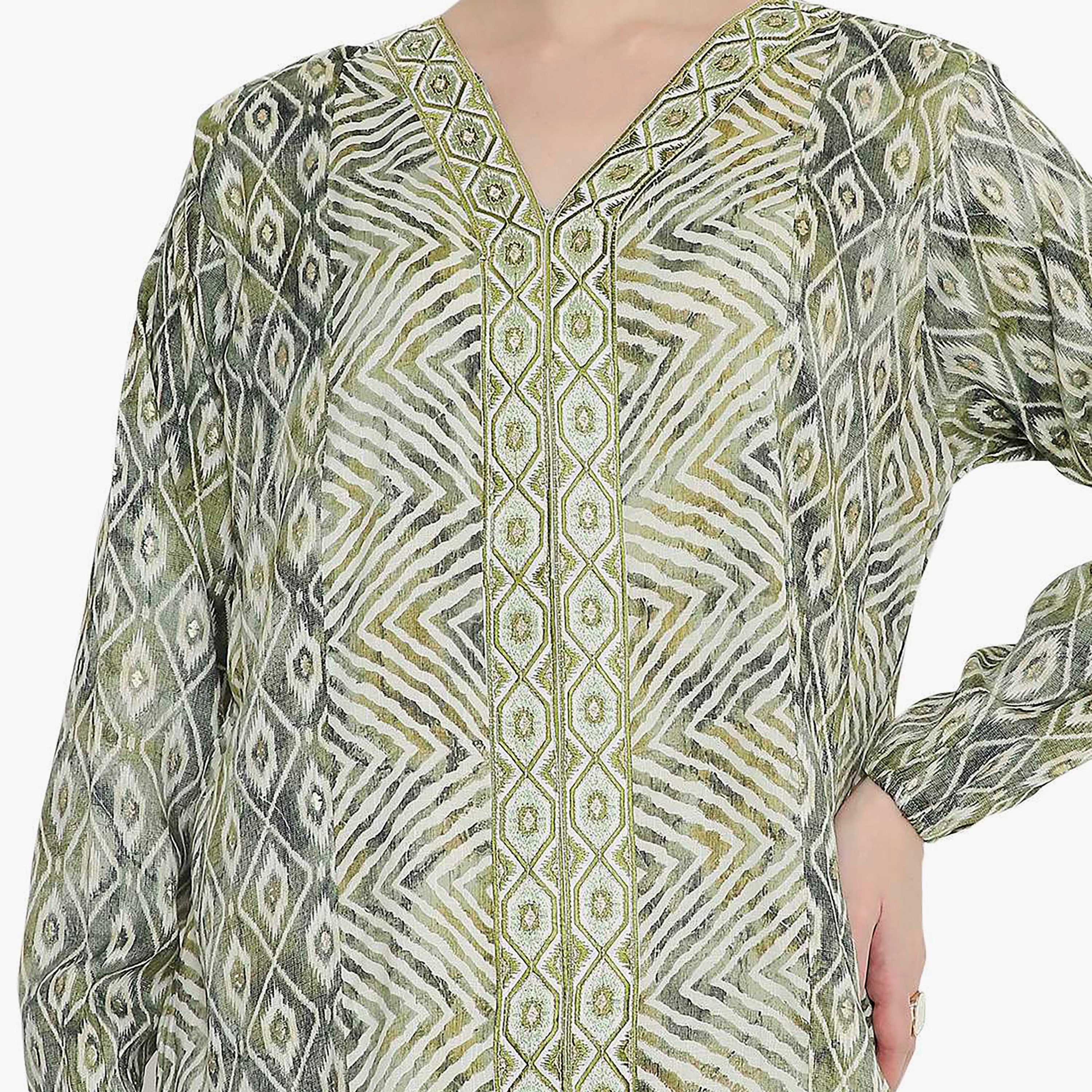 جلابية نسائية مخططة بنقوش شيفرون وتطريز من هانا اند سارة.-women-arabicclothing-jalabiyas-image-17