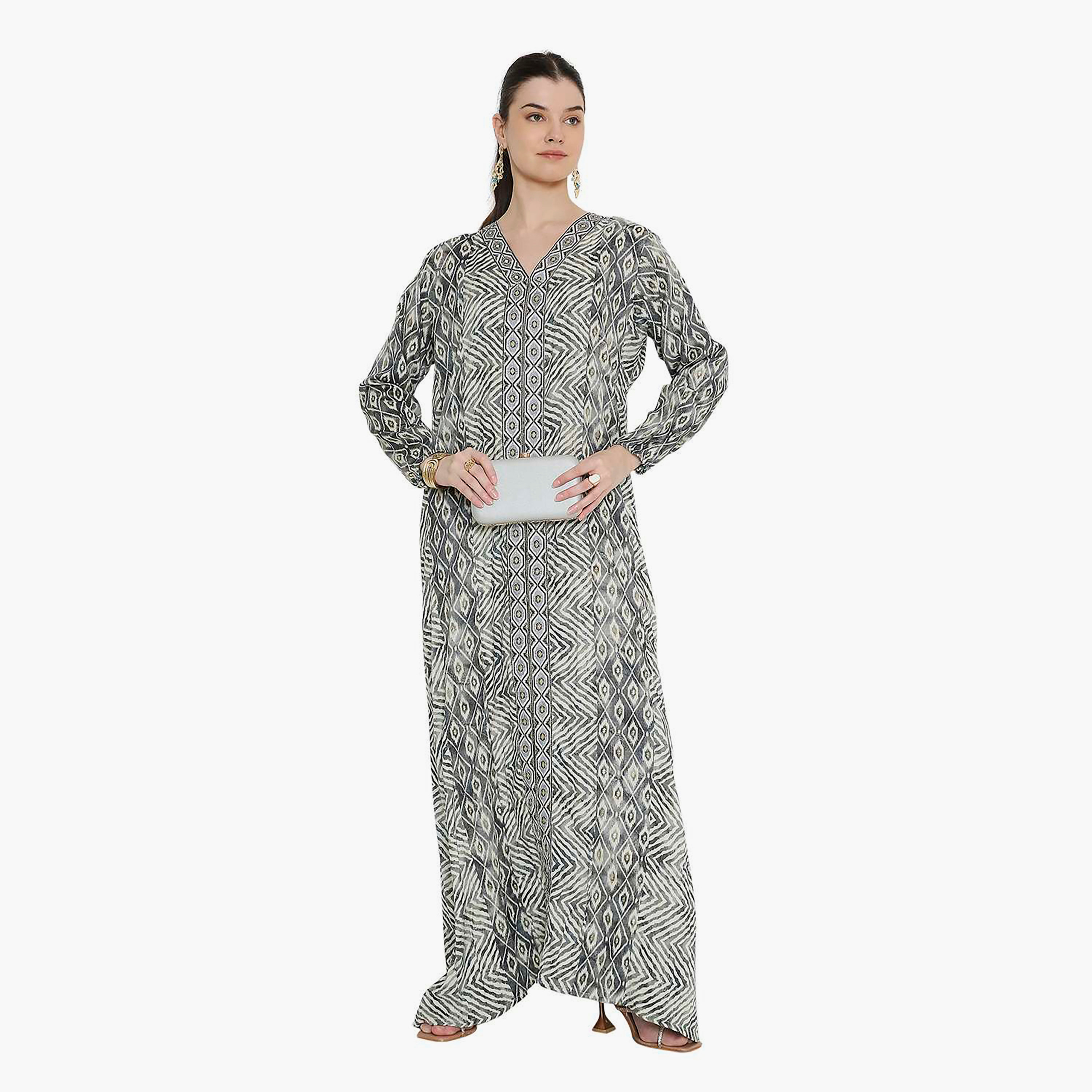 جلابية نسائية مخططة بنقوش شيفرون وتطريز من هانا اند سارة.-women-arabicclothing-jalabiyas-image-6