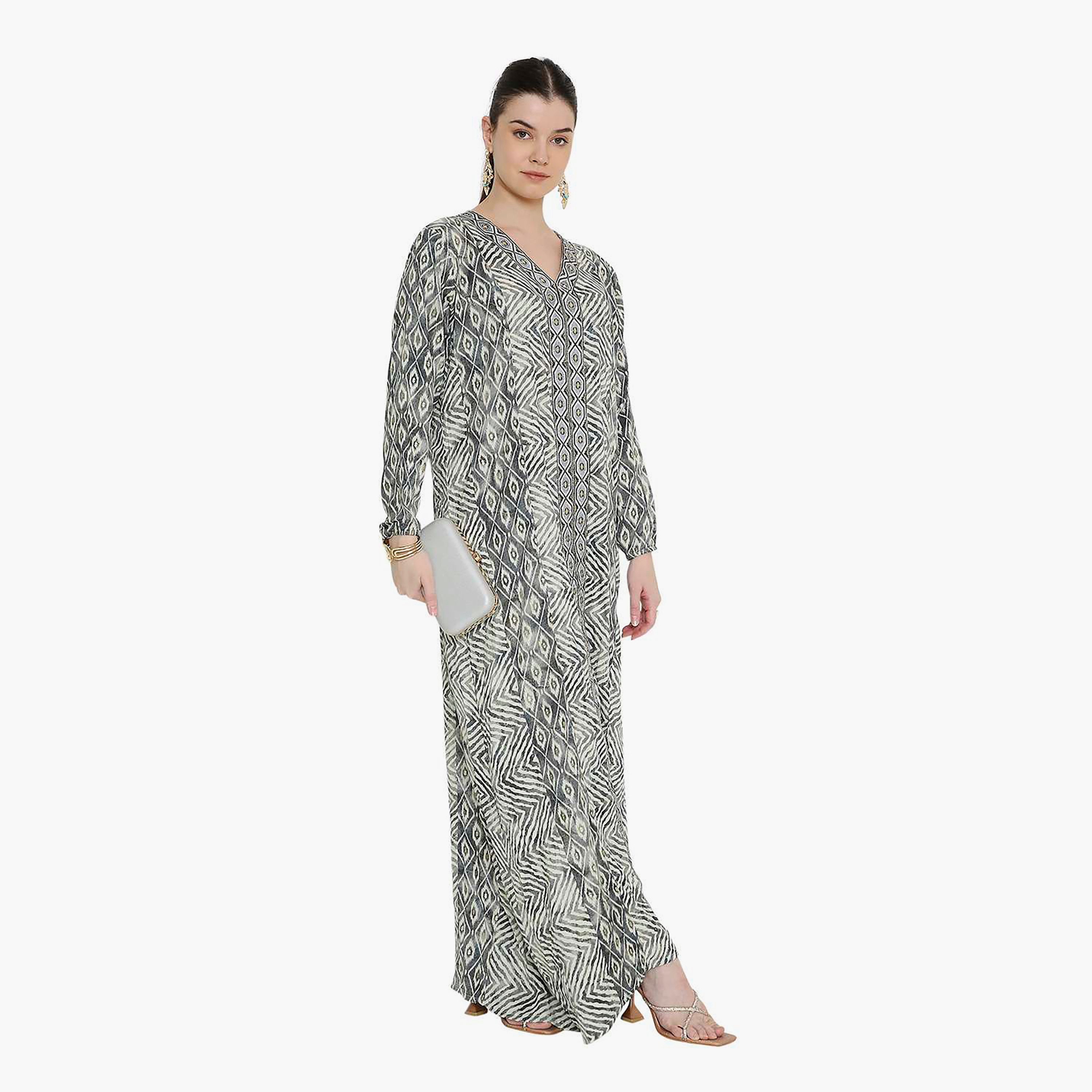 جلابية نسائية مخططة بنقوش شيفرون وتطريز من هانا اند سارة.-women-arabicclothing-jalabiyas-image-8