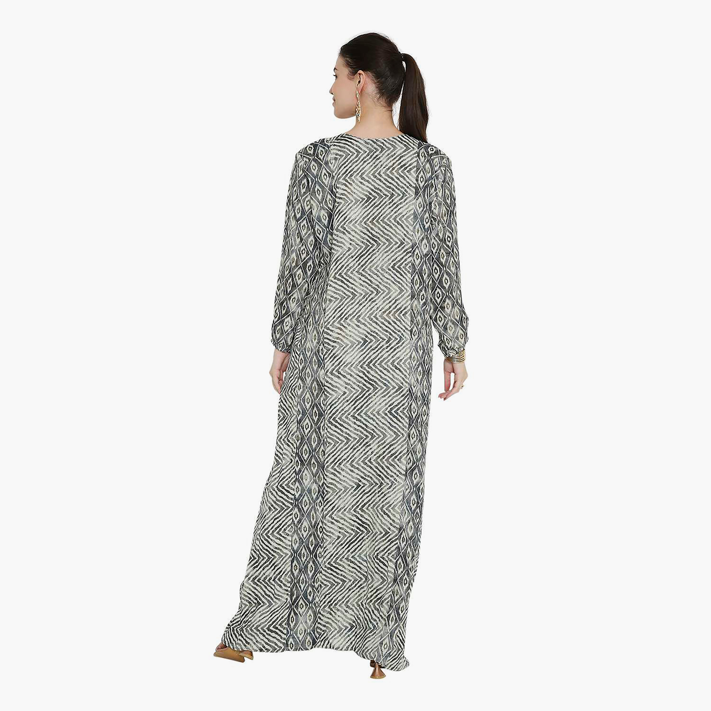 جلابية نسائية مخططة بنقوش شيفرون وتطريز من هانا اند سارة.-women-arabicclothing-jalabiyas-image-10