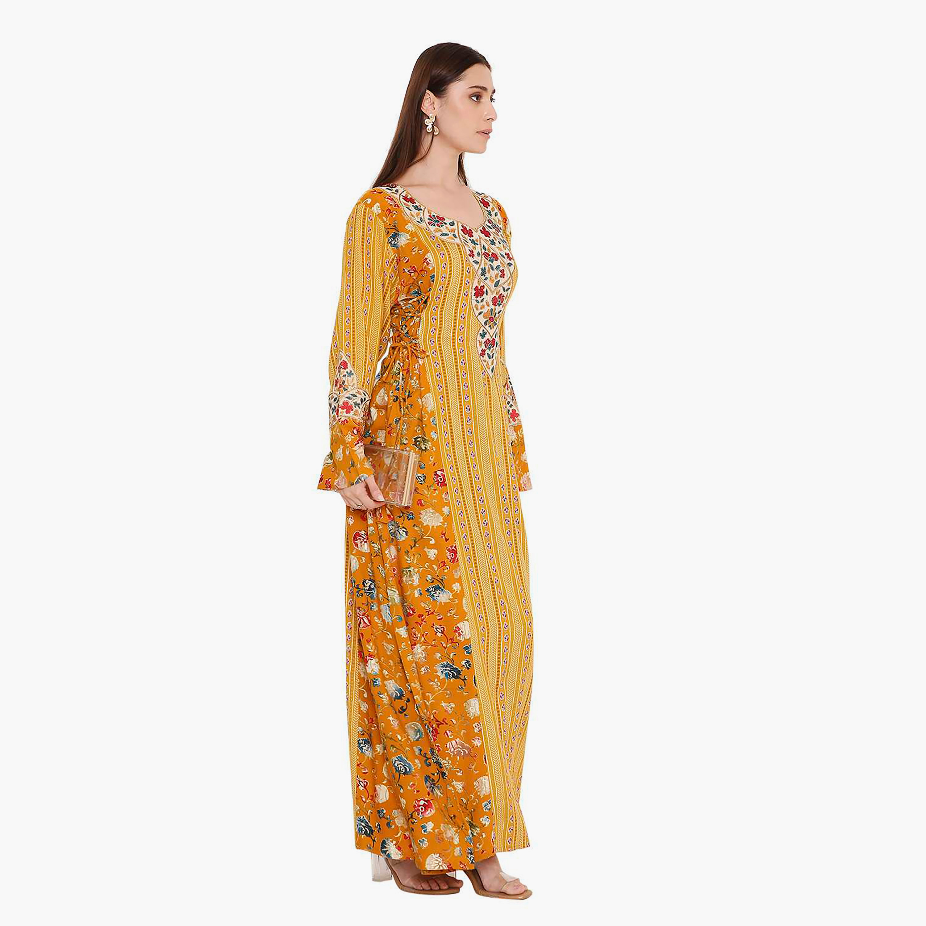 جلابية نسائية صفراء مخططة عموديًا مع طبعة وتطريز من هانا اند سارة.-women-arabicclothing-jalabiyas-image-3