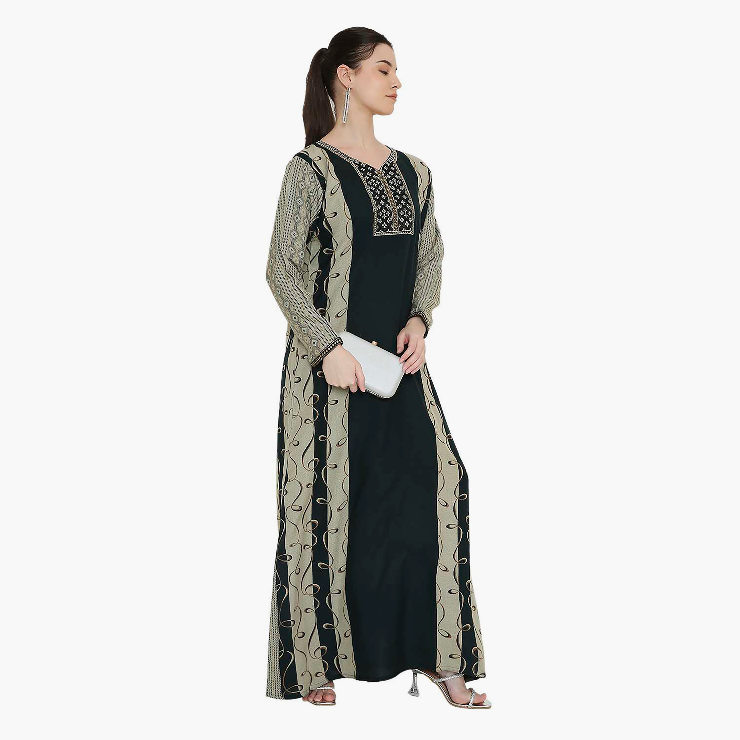 جلابية نسائية بطبعة هندسية وتطريز على الصدر من هانا اند سارة.-women-arabicclothing-jalabiyas-image-3