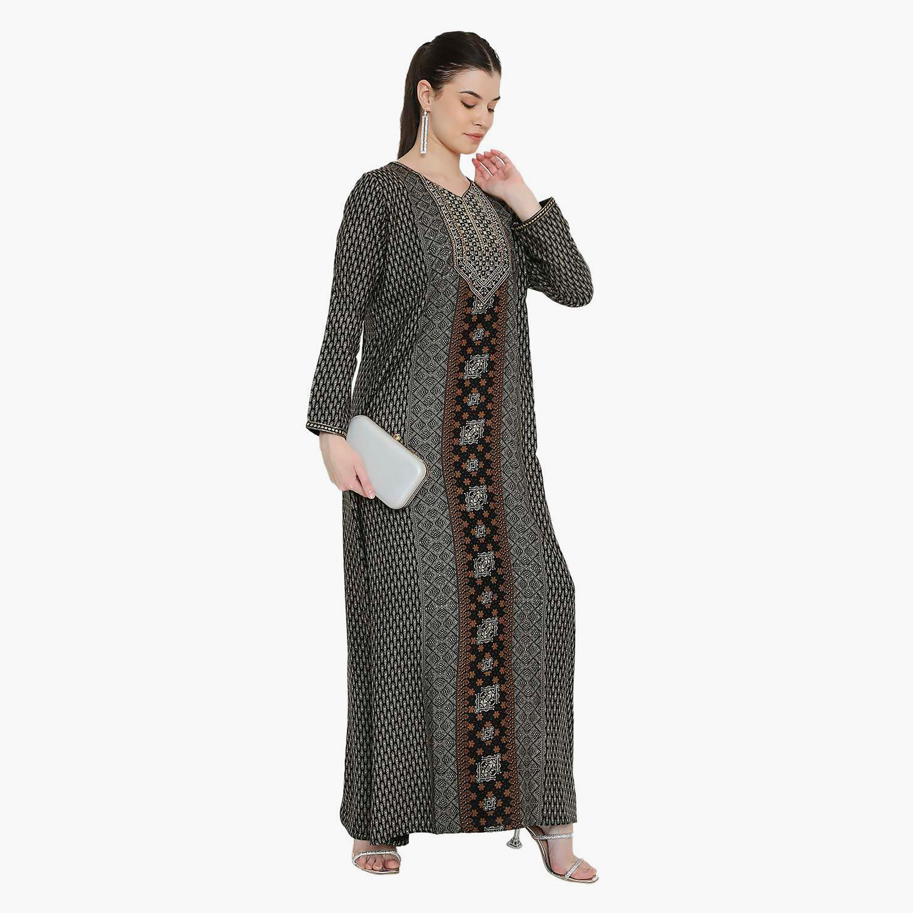 جلابية نسائية بطبعة هندسية وتطريز على الصدر من هانا اند سارة.-women-arabicclothing-jalabiyas-image-3